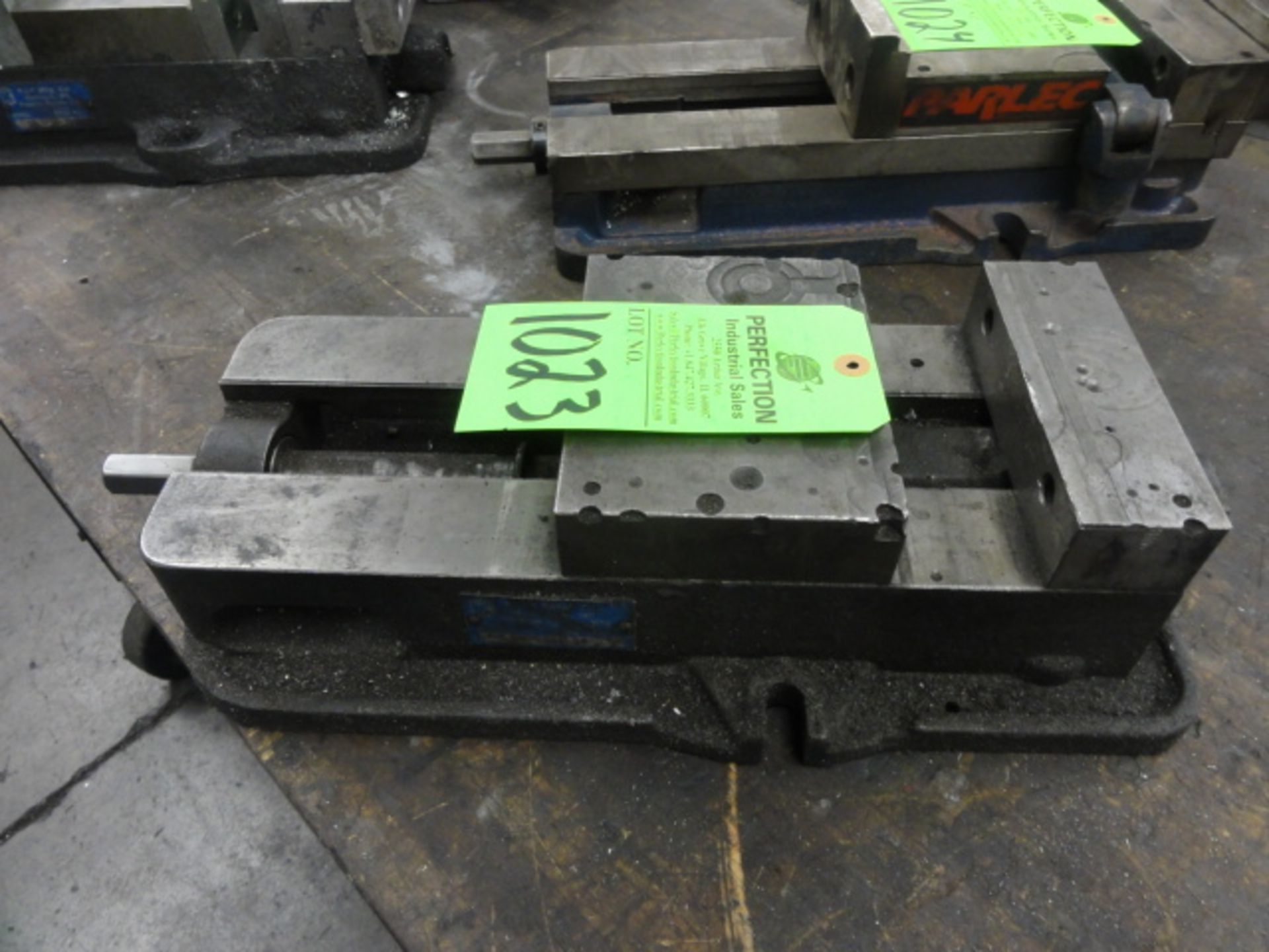 Kurt 6" Precision Machinist Vise Model D675, Located in Plastics Building, (Location: Logan)