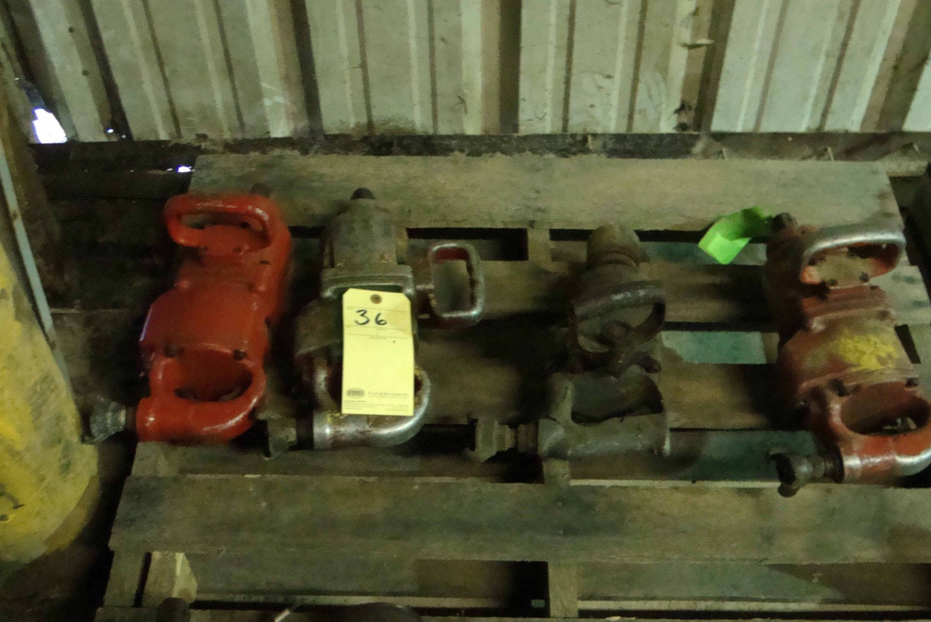 LOT OF PNEUMATIC IMPACT GUNS (4)