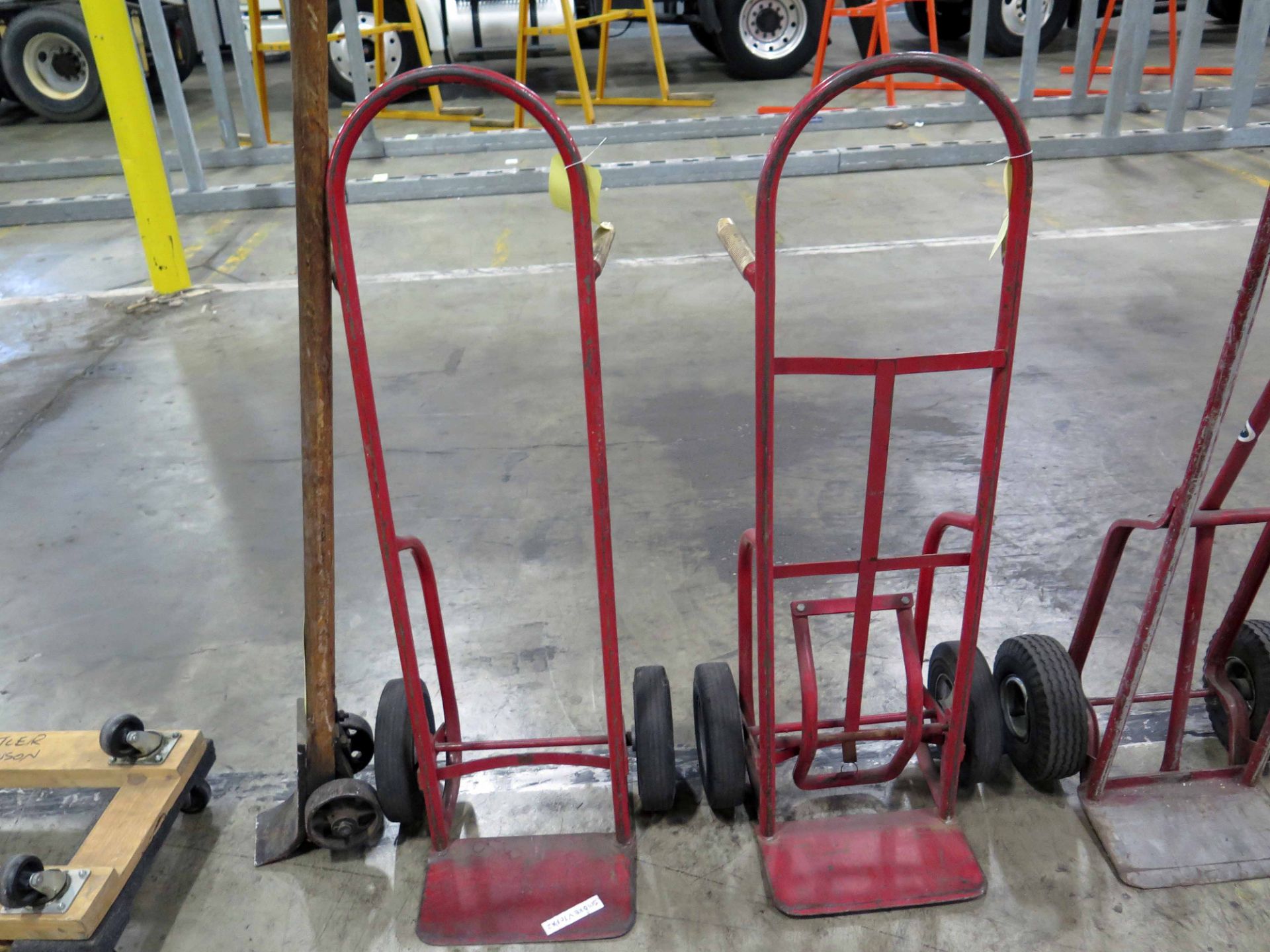 HAND TRUCK