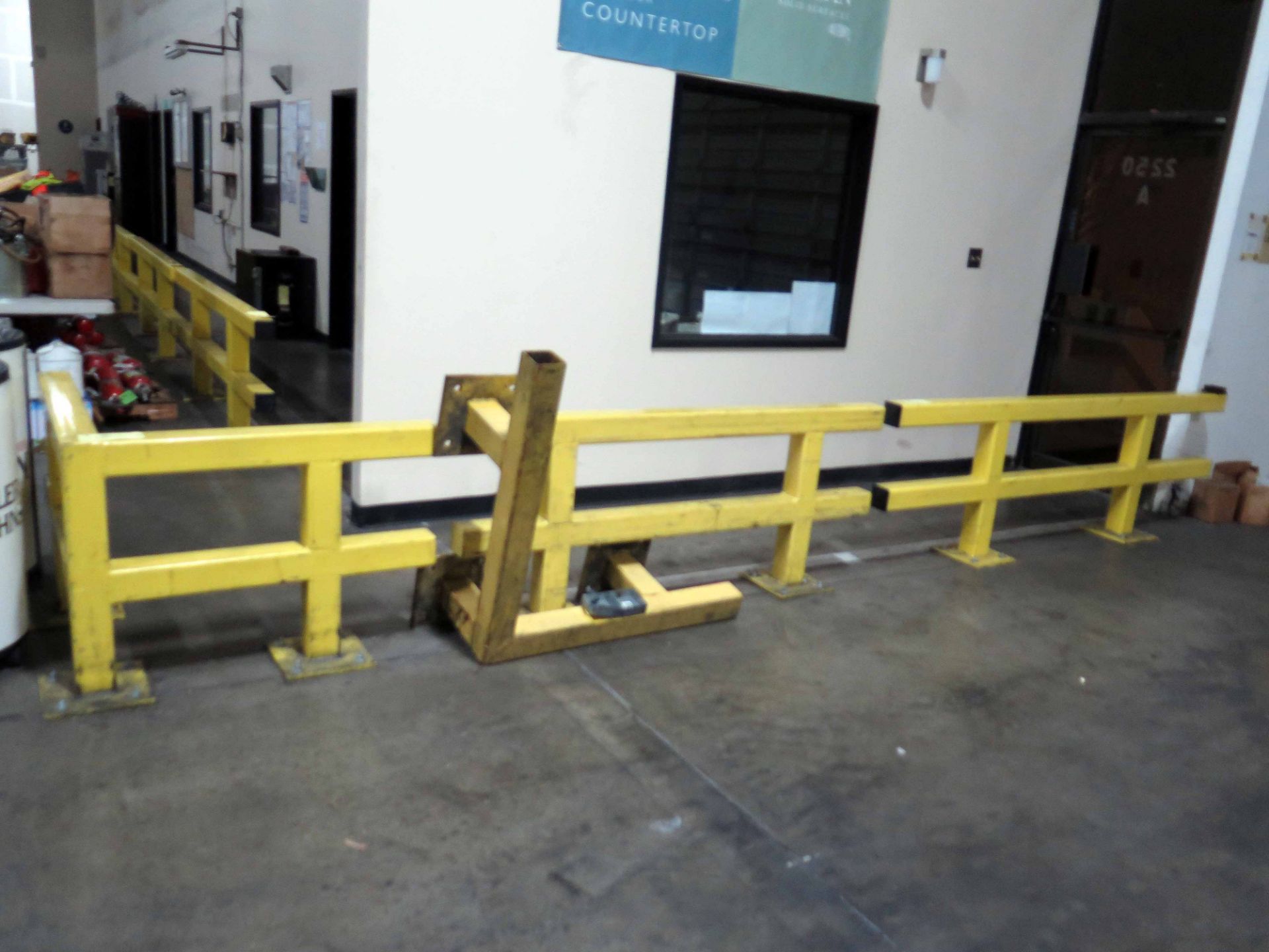 LOT OF YELLOW SAFETY RAILS, assorted - Image 5 of 7