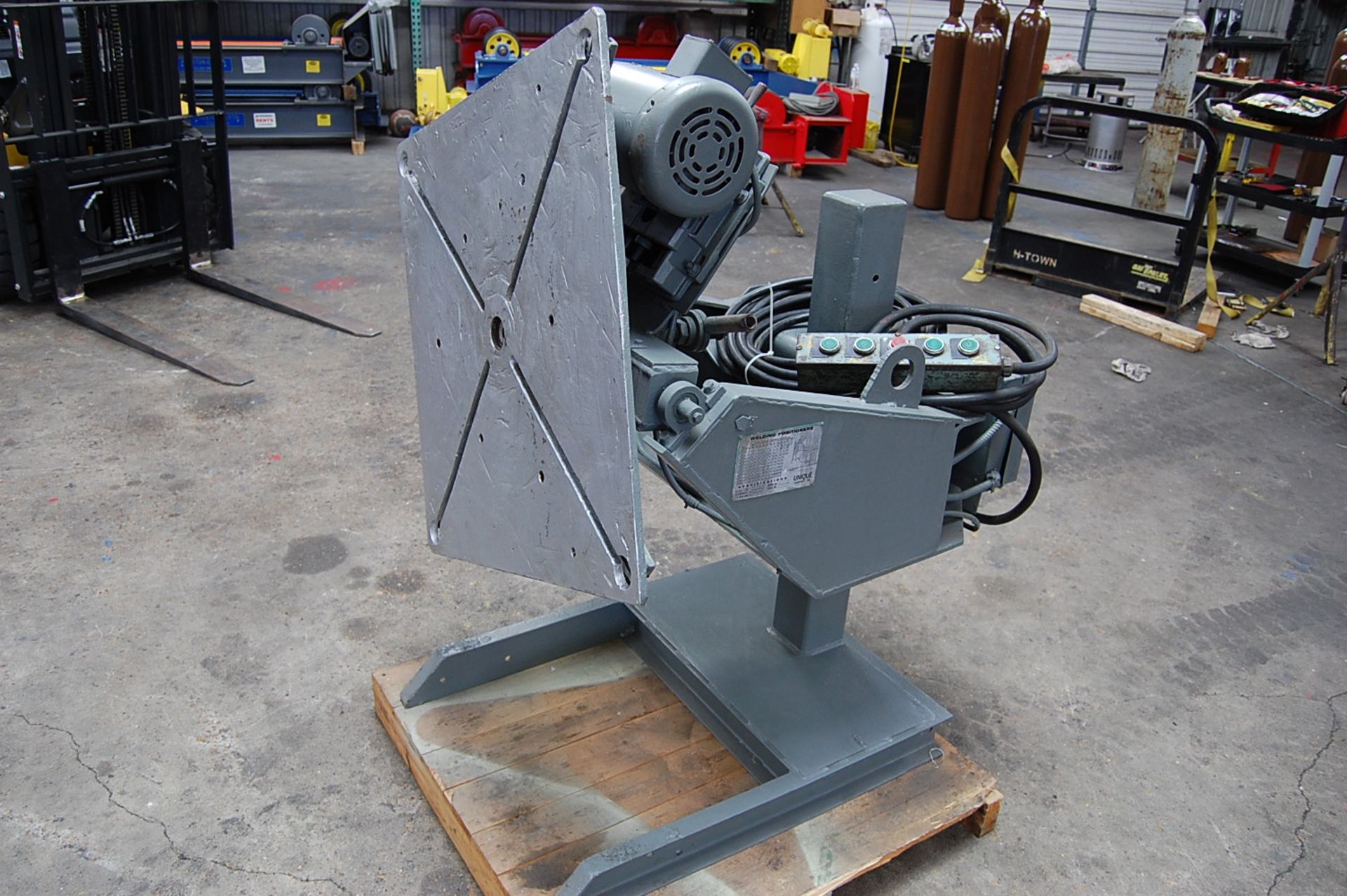 WELDING POSITIONER, UNIQUE 1,000 LB. CAP., Mdl. UPC10, 29" x 29" table, 480 v. input, S/N 101841  ( - Image 2 of 5