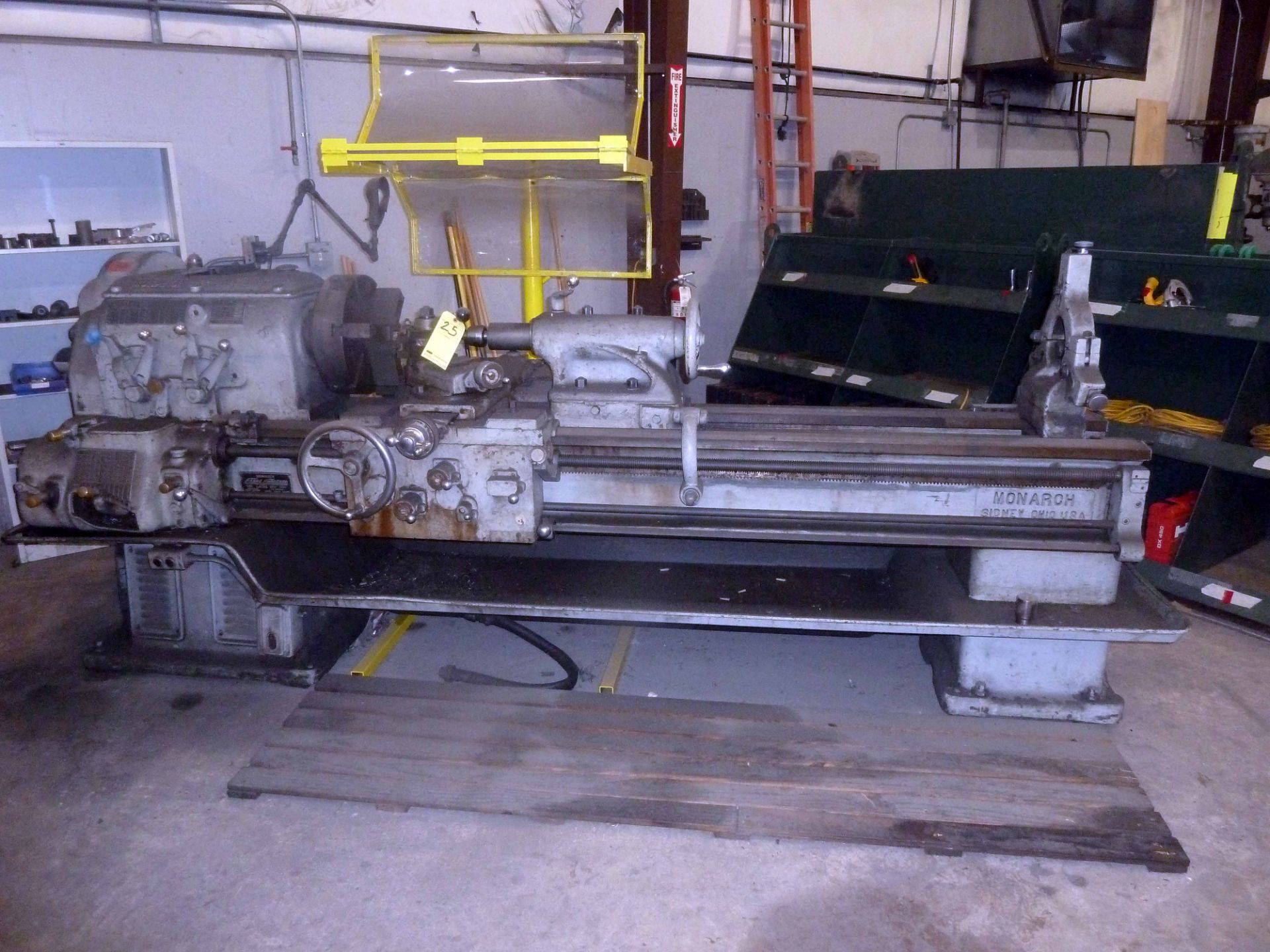 ENGINE LATHE, MONARCH 20.5" X 72", Mdl. 18"C, 14-600 RPM, 15" 3-jaw chuck, Aloris tool post,