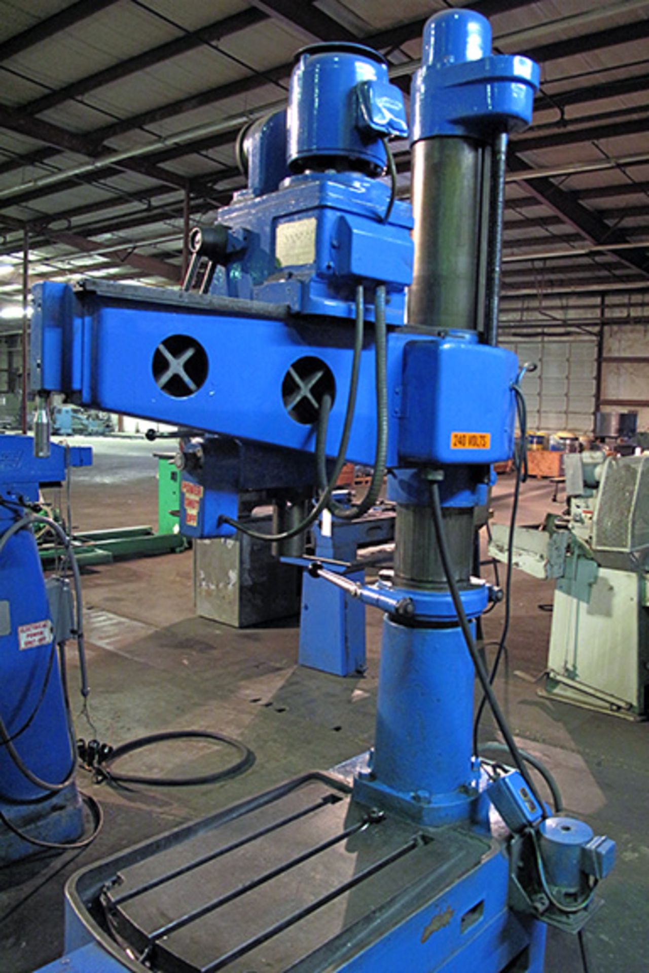 RADIAL DRILL, TOAKIKAI 2' X 6", Mdl. TRD600C, 24” spindle center to column face, 6-1/2” column, 6 - Image 7 of 10