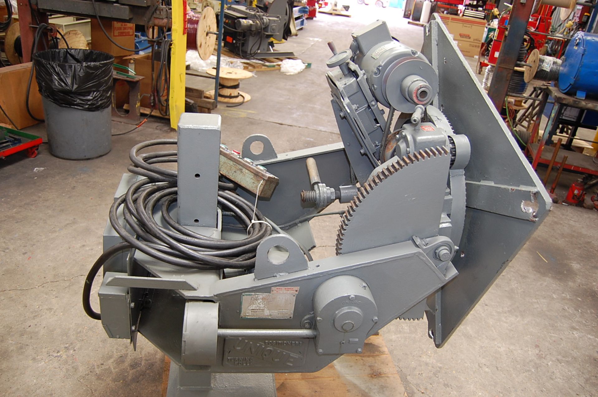 WELDING POSITIONER, UNIQUE 1,000 LB. CAP., Mdl. UPC10, 29" x 29" table, 480 v. input, S/N 101841  ( - Image 3 of 5