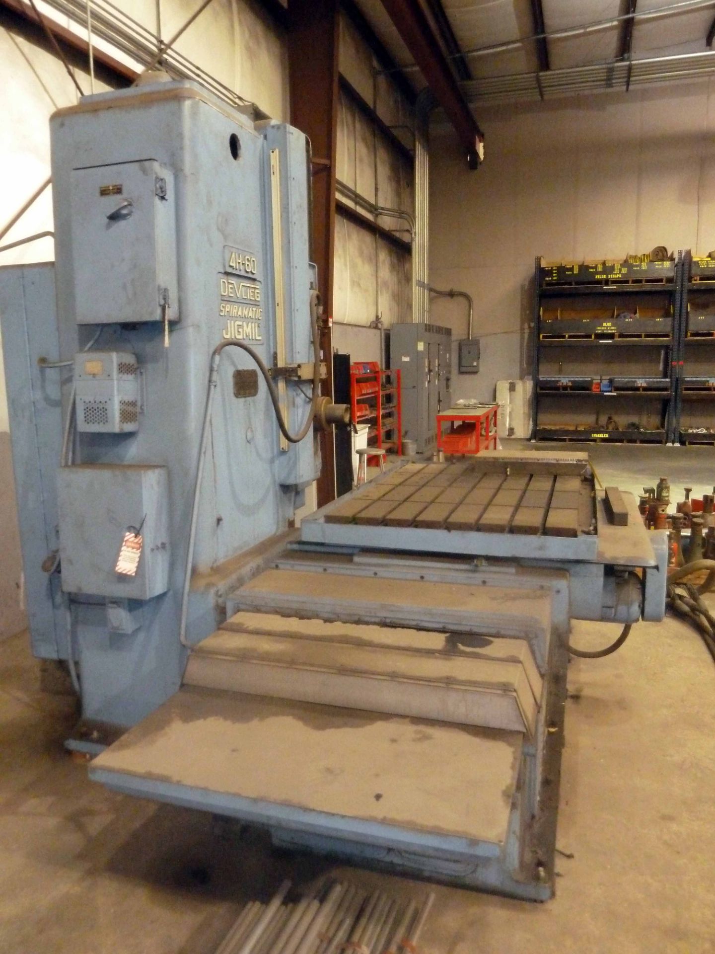 HORIZONTAL JIG MILL, DEVLIEG SPIRAMATIC MDL. 4H-60, 40" x 60" T-slotted table, 4" spdl., 48" vert. - Image 2 of 3