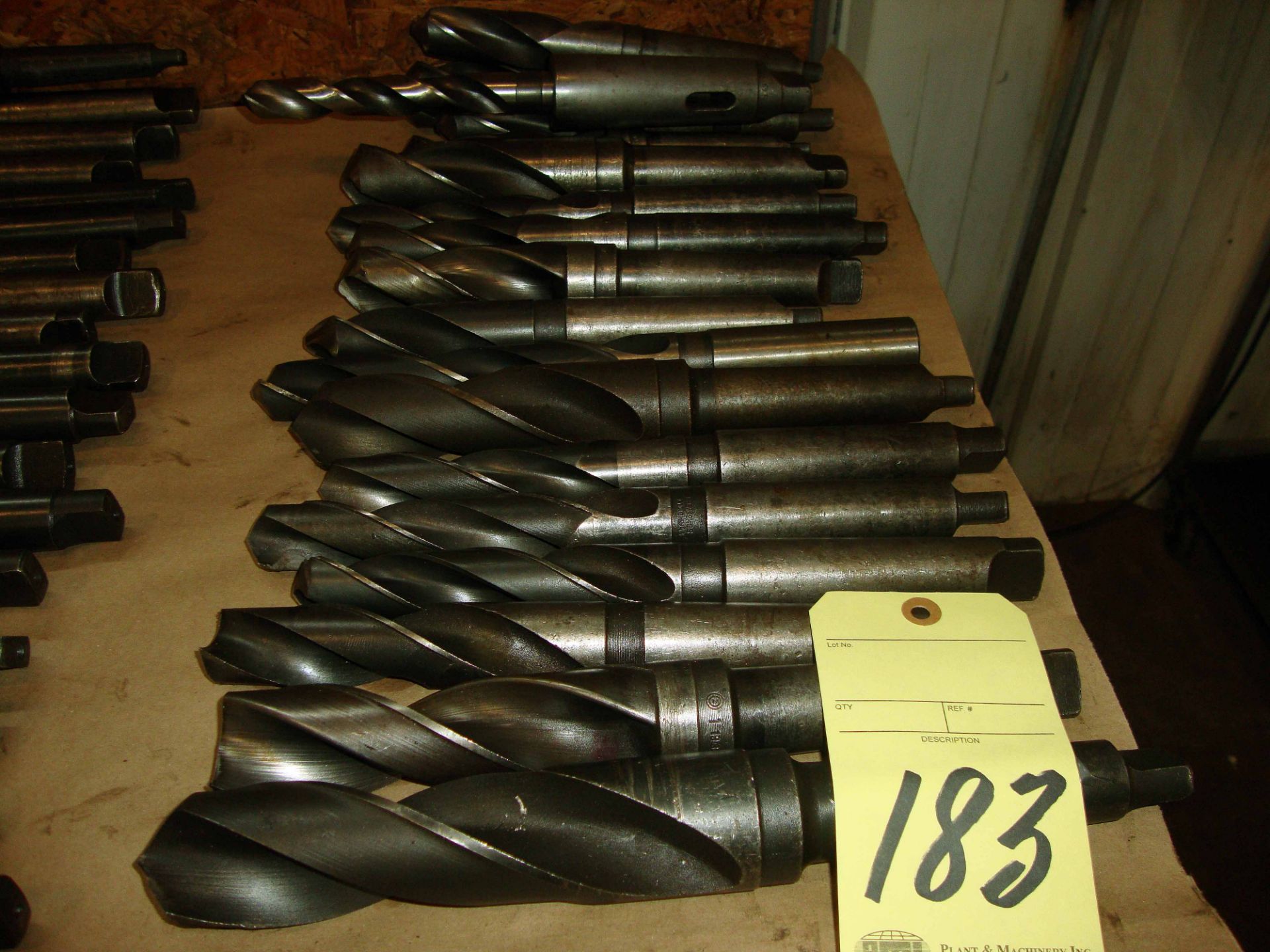 LOT OF HIGH SPEED TAPERED SHANK DRILLS (16)