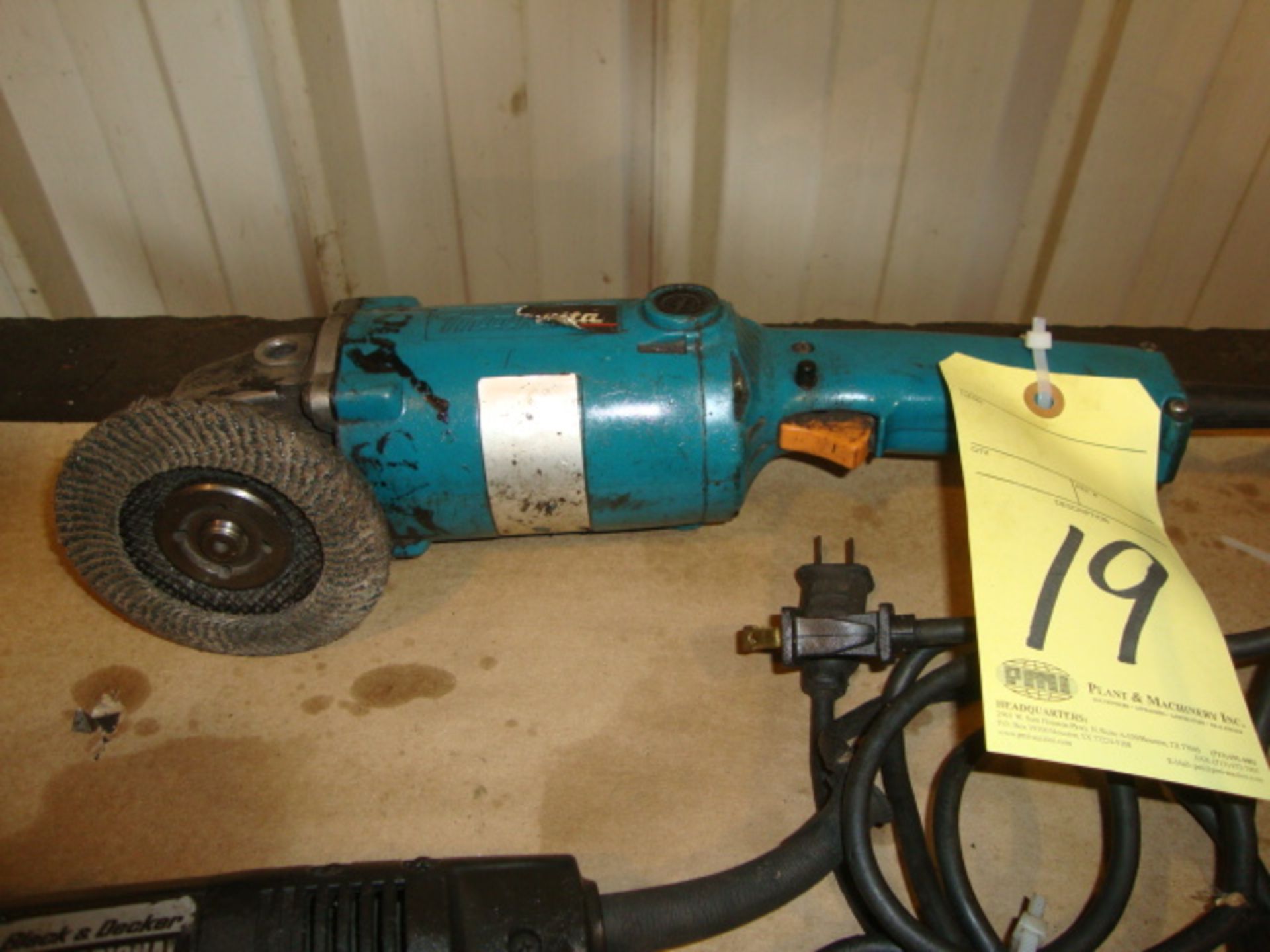 ELECTRIC RIGHT ANGLE GRINDER, MAKITA 4"