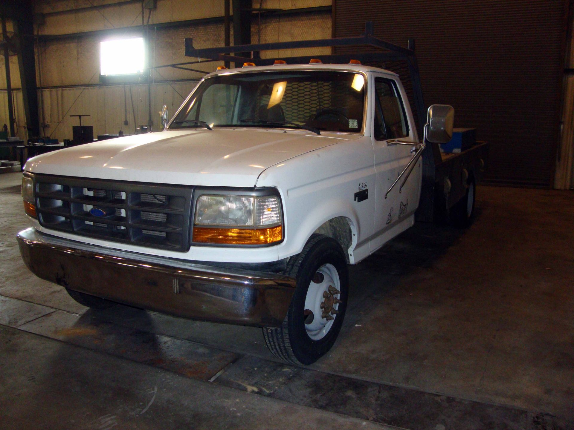 FLATBED TRUCK, 1994 FORD MDL. F350XL, 4-spd. manual trans. w/overdrive, gasoline engine, 84"W. x - Image 2 of 3