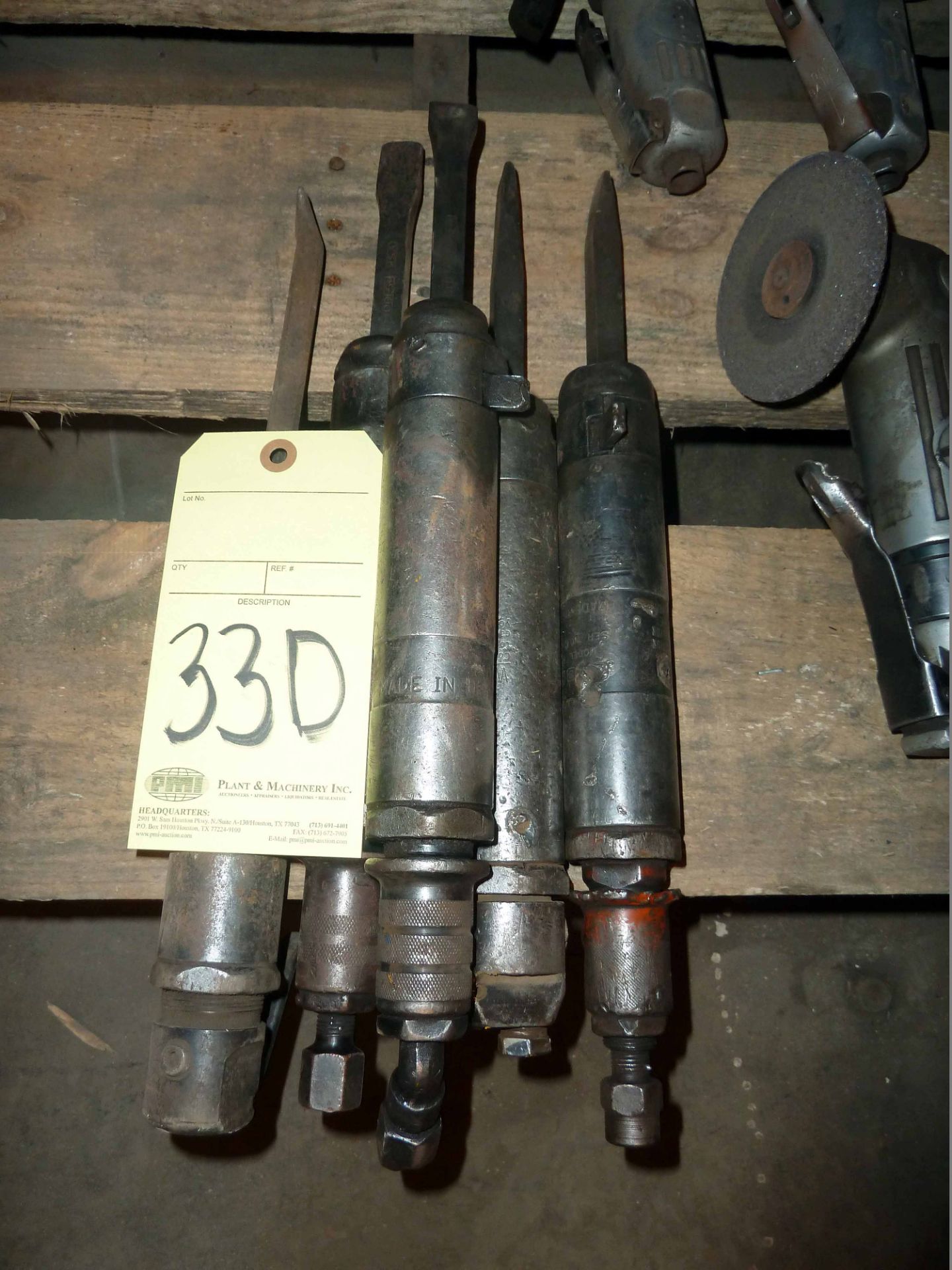 LOT OF PNEUMATIC CHISEL SCALERS