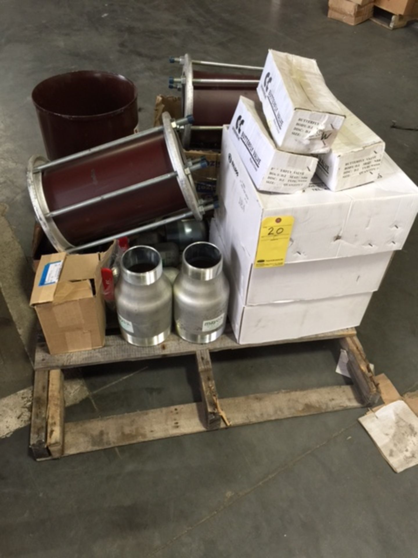 LOT OF MUD UNIONS, SWEDGES & DRESSER SLEEVES, assorted  LOCATED IN HOUSTON, TX