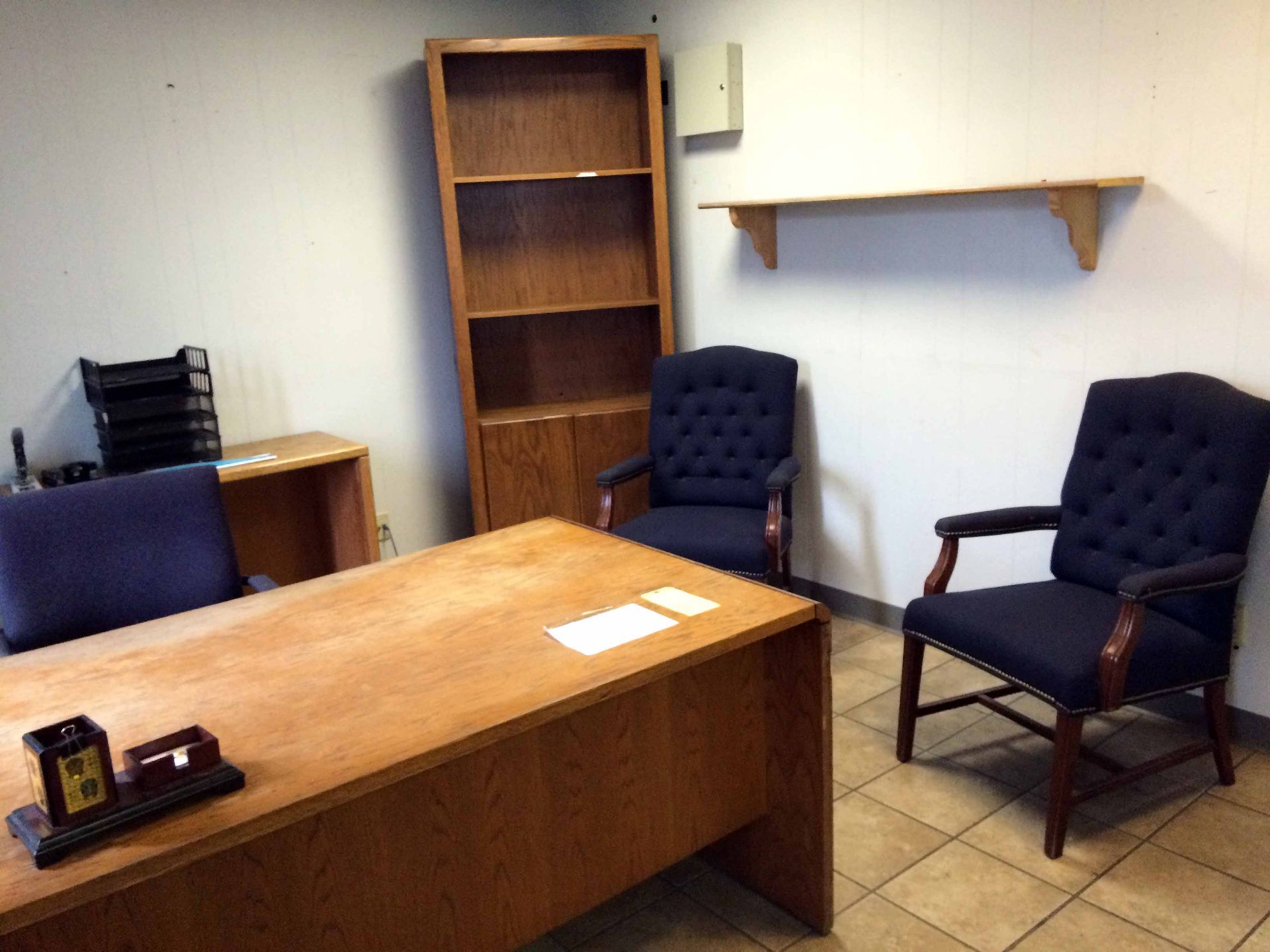 LOT OF OFFICE FURNITURE: desk w/leaf, chairs (3), bookcase, office supplies LOCATED IN LONGVIEW, TX - Image 2 of 2