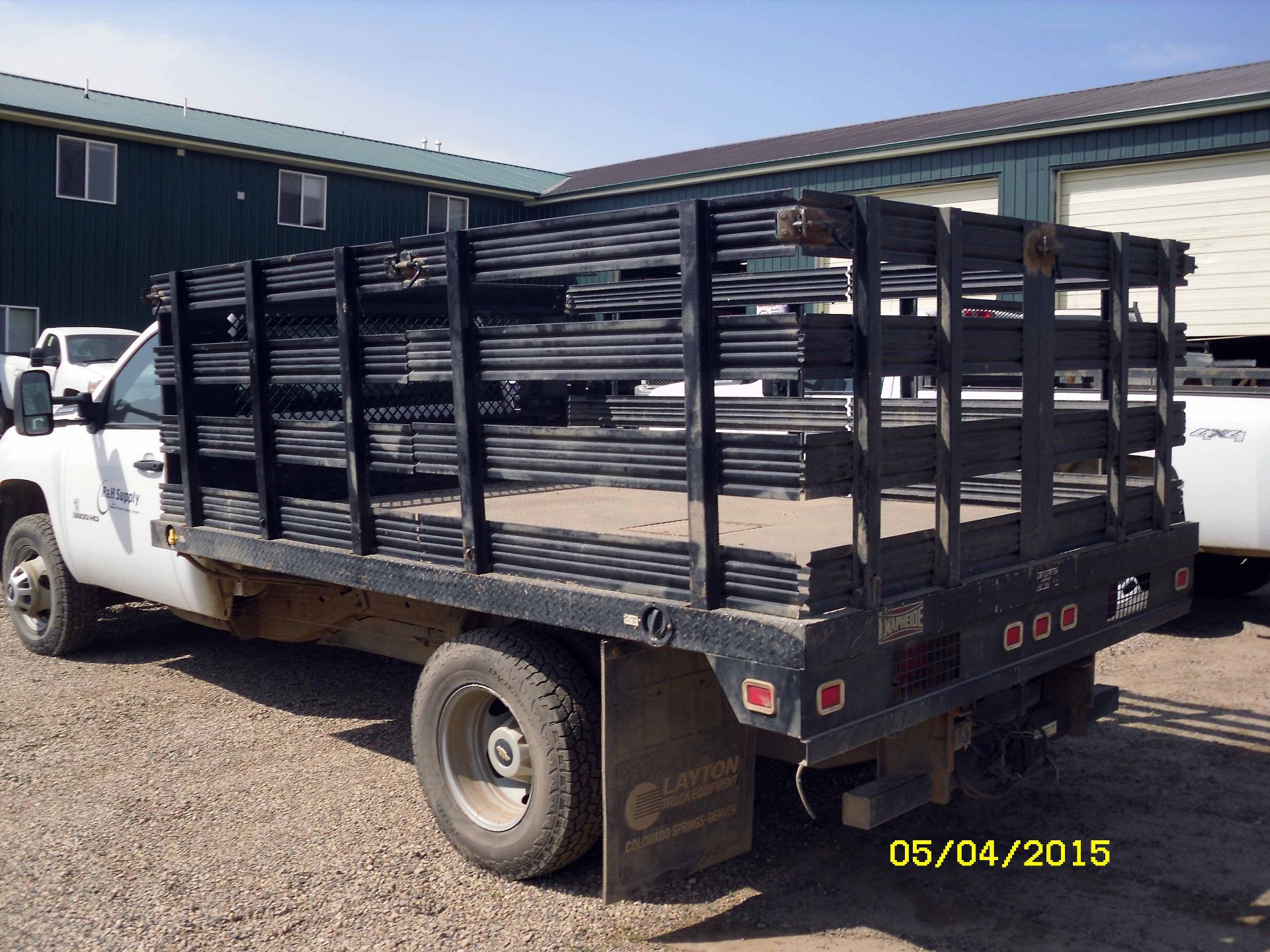 FLATBED, 2012 CHEVROLET 3500 HD 4-Wheel Drive Dually, 11' bed, V8 Vortec gasoline engine, Pop-up 5th - Image 4 of 4