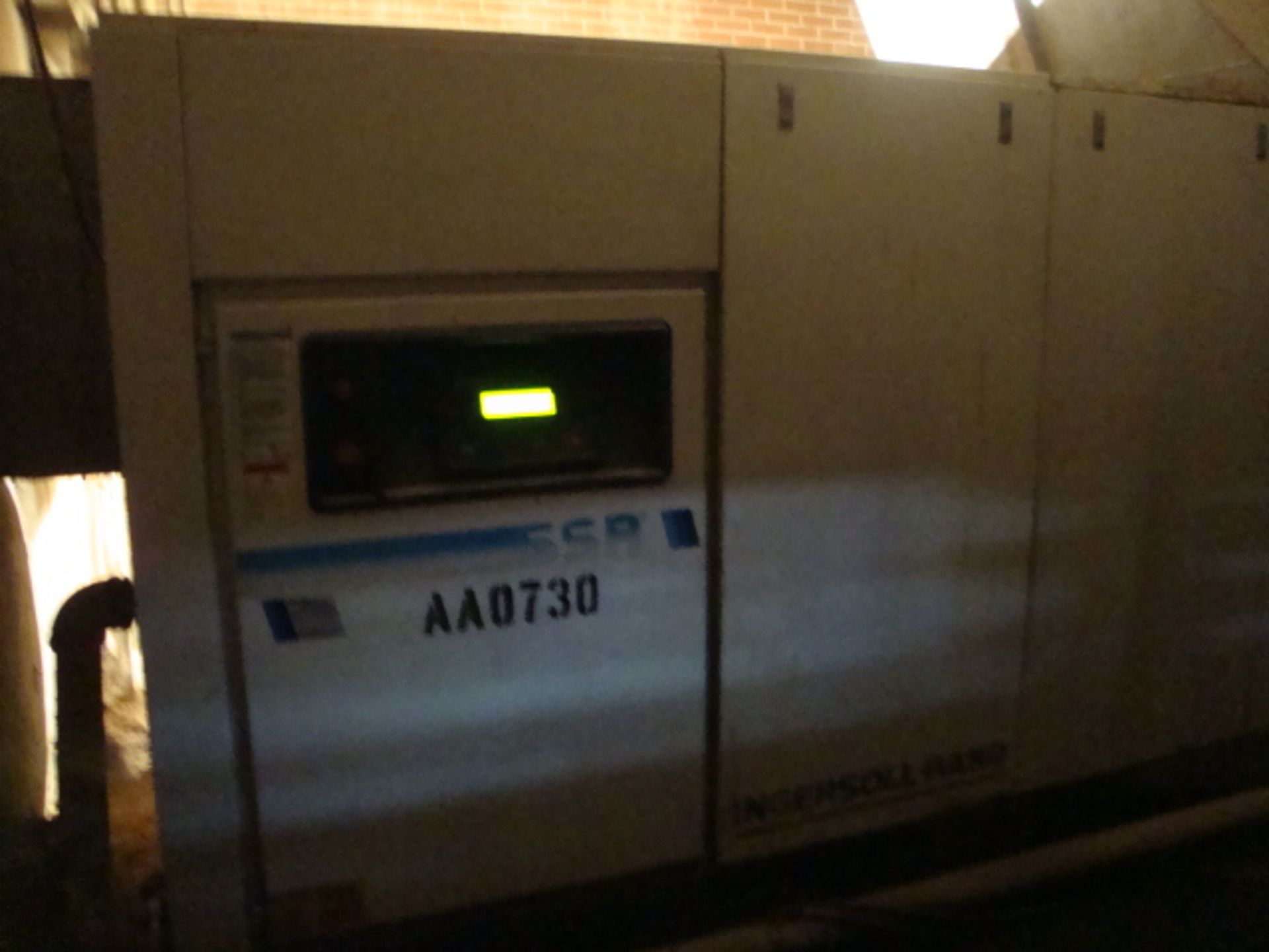 ROTARY SCREW AIR COMPRESSOR, INGERSOLL RAND MDL. SSREP200, 200 HP motor, 874 CFM cap., air cooled, - Image 3 of 5