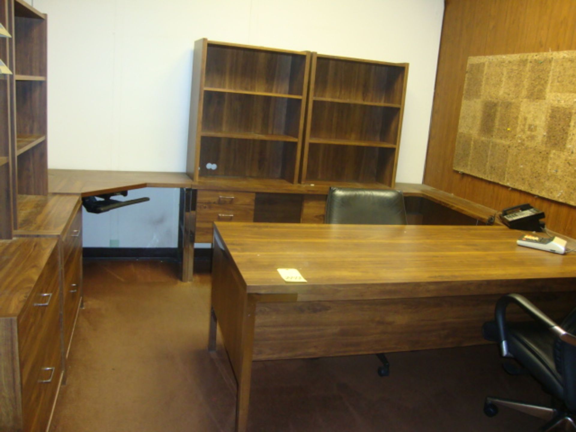 LOT OF OFFICE FURNITURE: desk, chairs, cabinets