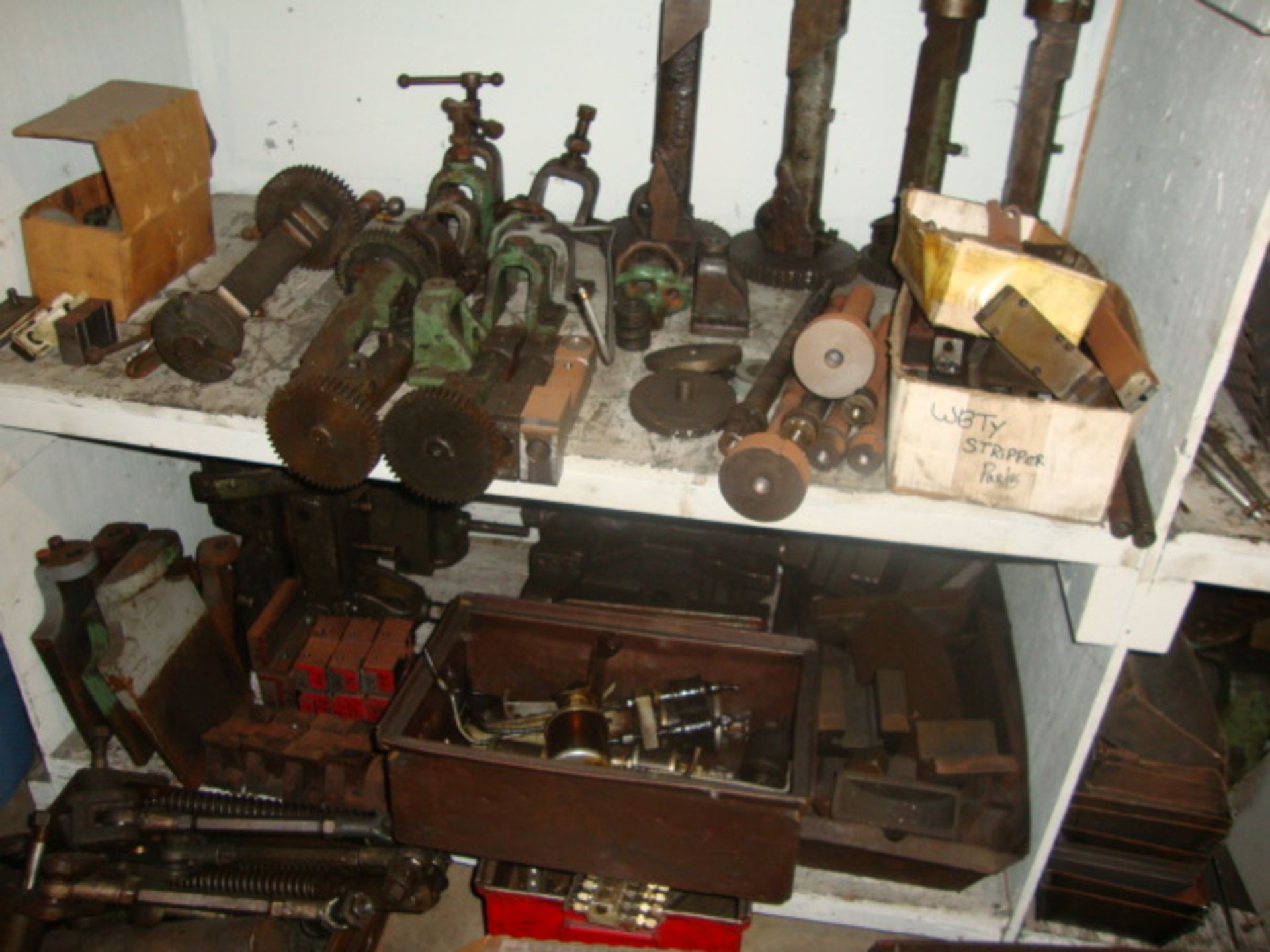 LOT CONSISTING OF WATERBURY FARREL REPAIR PARTS: gears, levers, blocks, slides, oilers, strippers, - Image 6 of 6