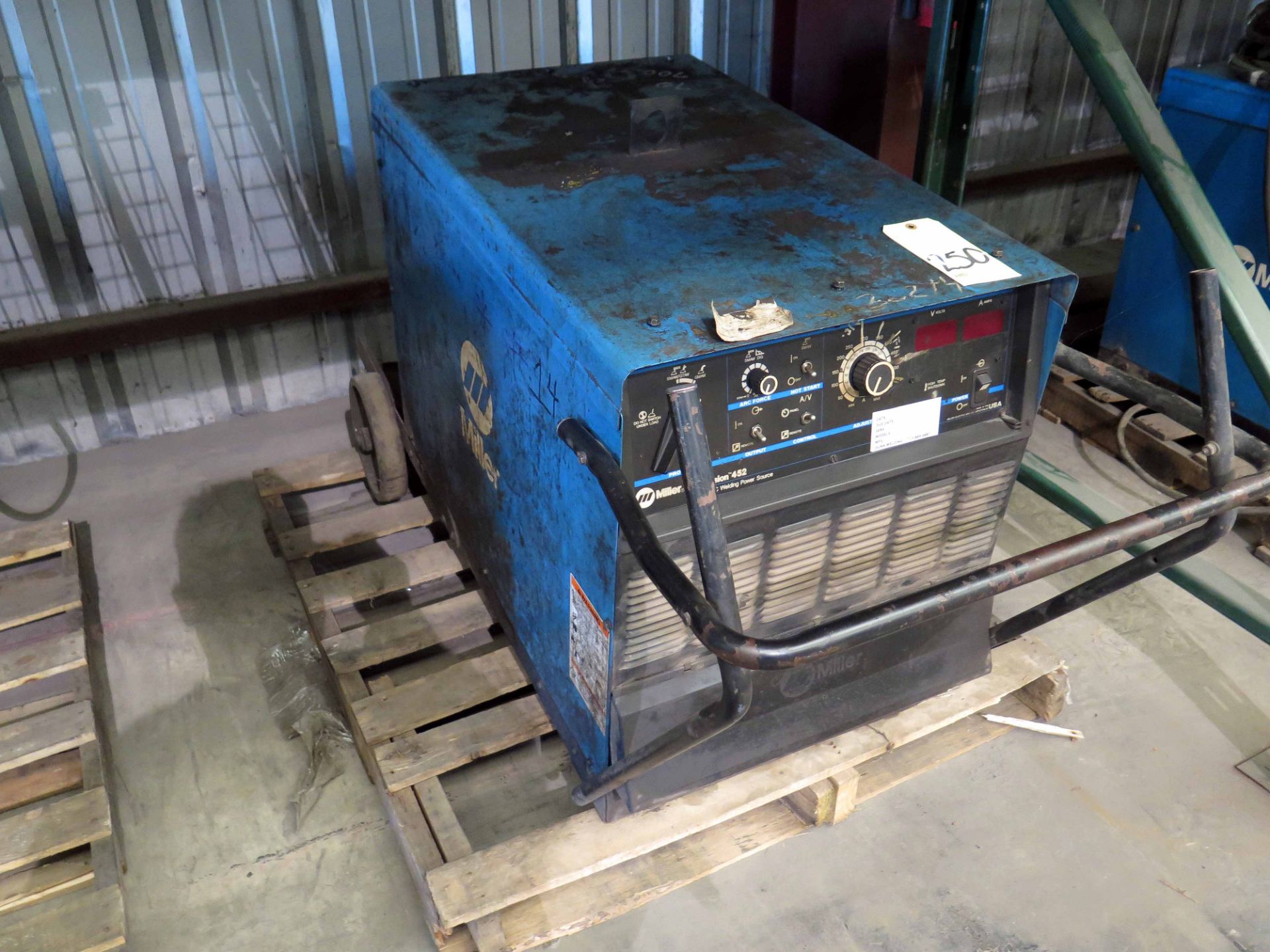 WELDING MACHINE, MILLER DIMENSION 452 - 550 AMP POWER SOURCE, S/N KG058552