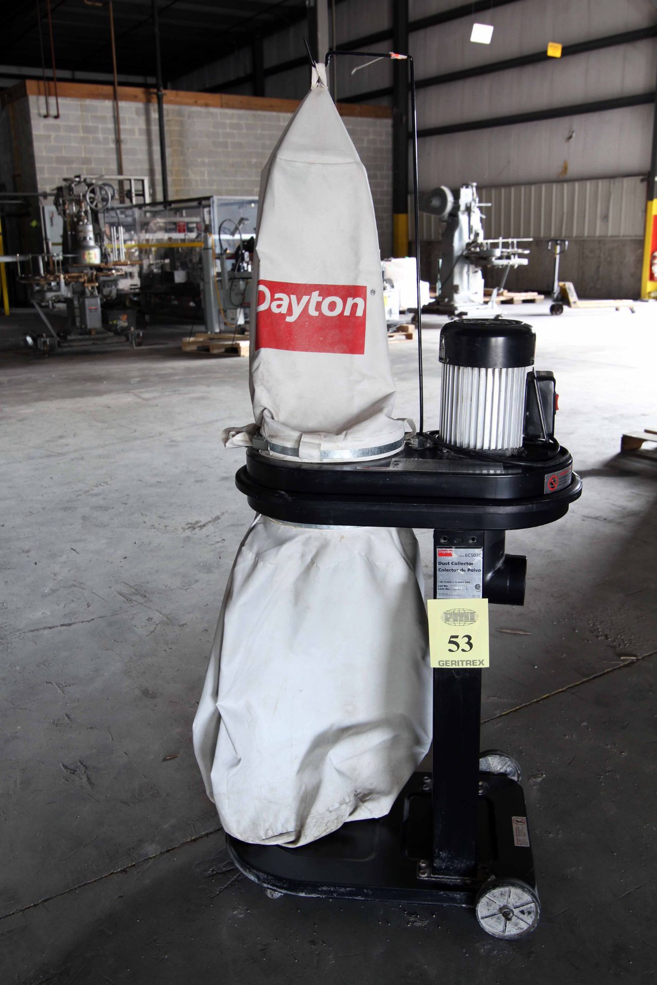 PORTABLE DUST COLLECTOR, DAYTON MDL. 6C503B, S/N 3904