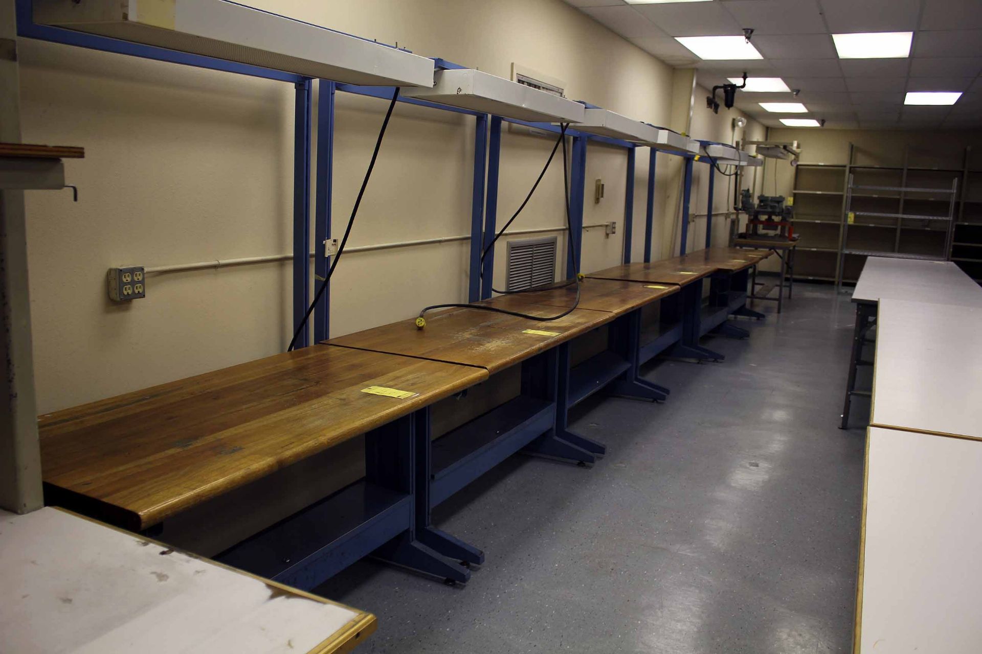 ASSEMBLY STATION, wood top, fluorescent lighting, cabinet base - Image 2 of 2