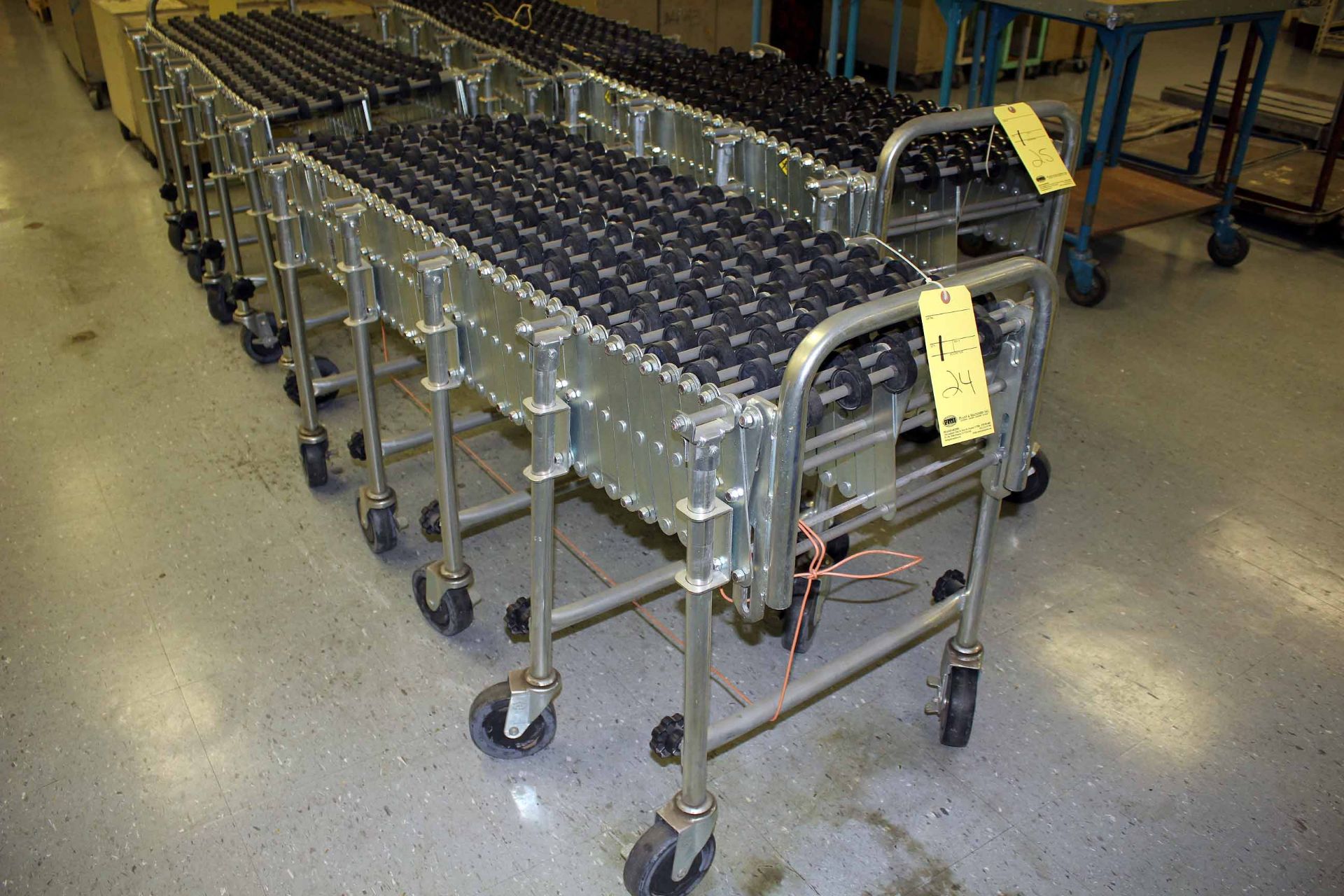 EXPANDABLE SKATE WHEEL CONVEYOR