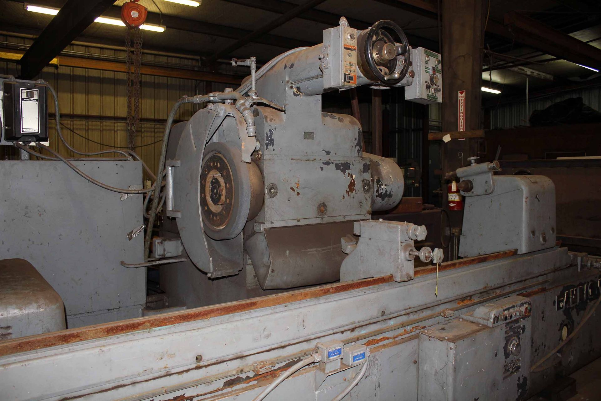 PLAIN CYLINDRICAL GRINDER, LANDIS 36" X 120", Type F, 30" x 6" max. wheel size, (2) 2-pt. - Image 4 of 8