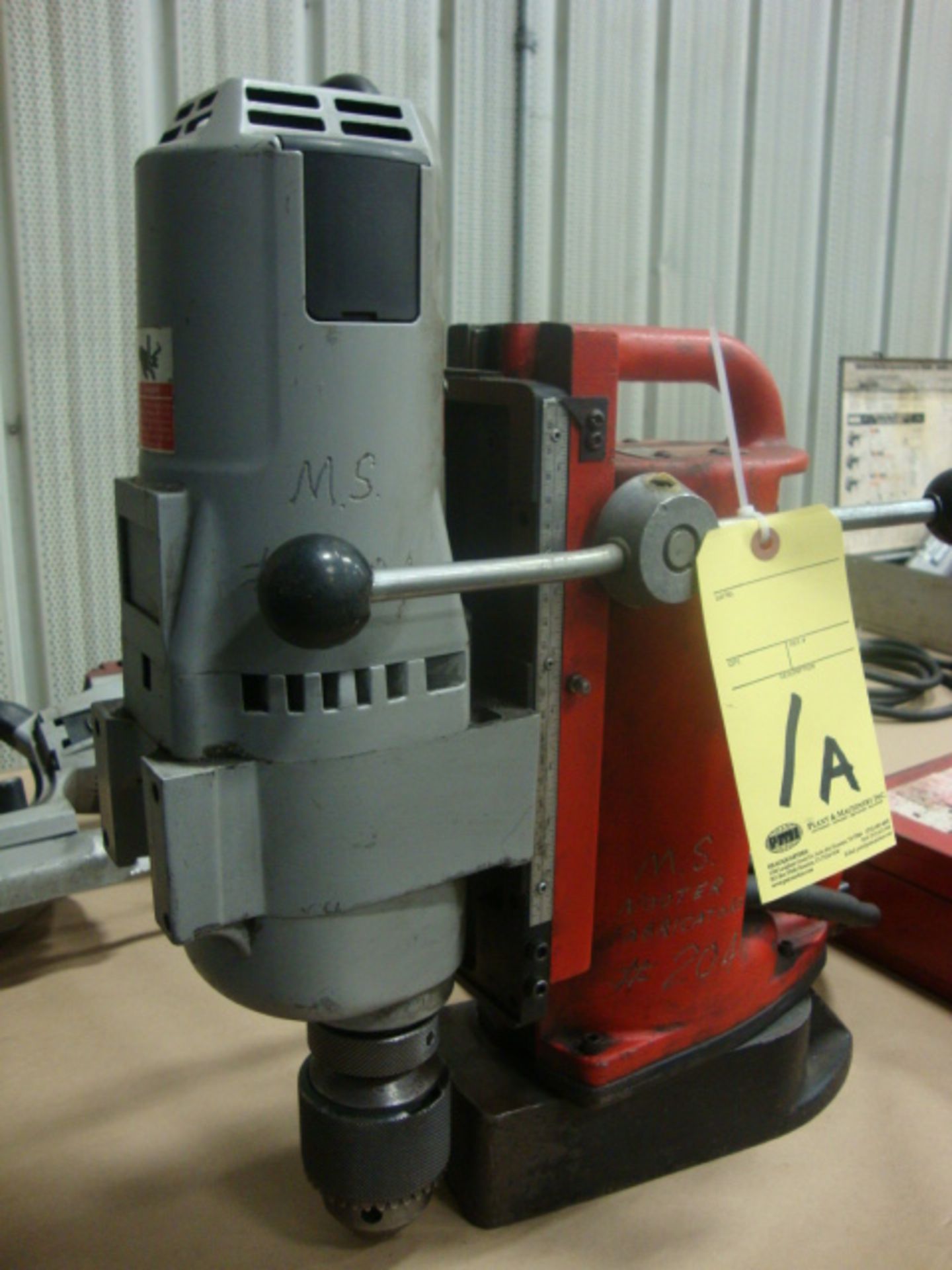 MAGNETIC BASE DRILL, MILWAUKEE 3/4", H.D., 250/500 RPM,  115 v.