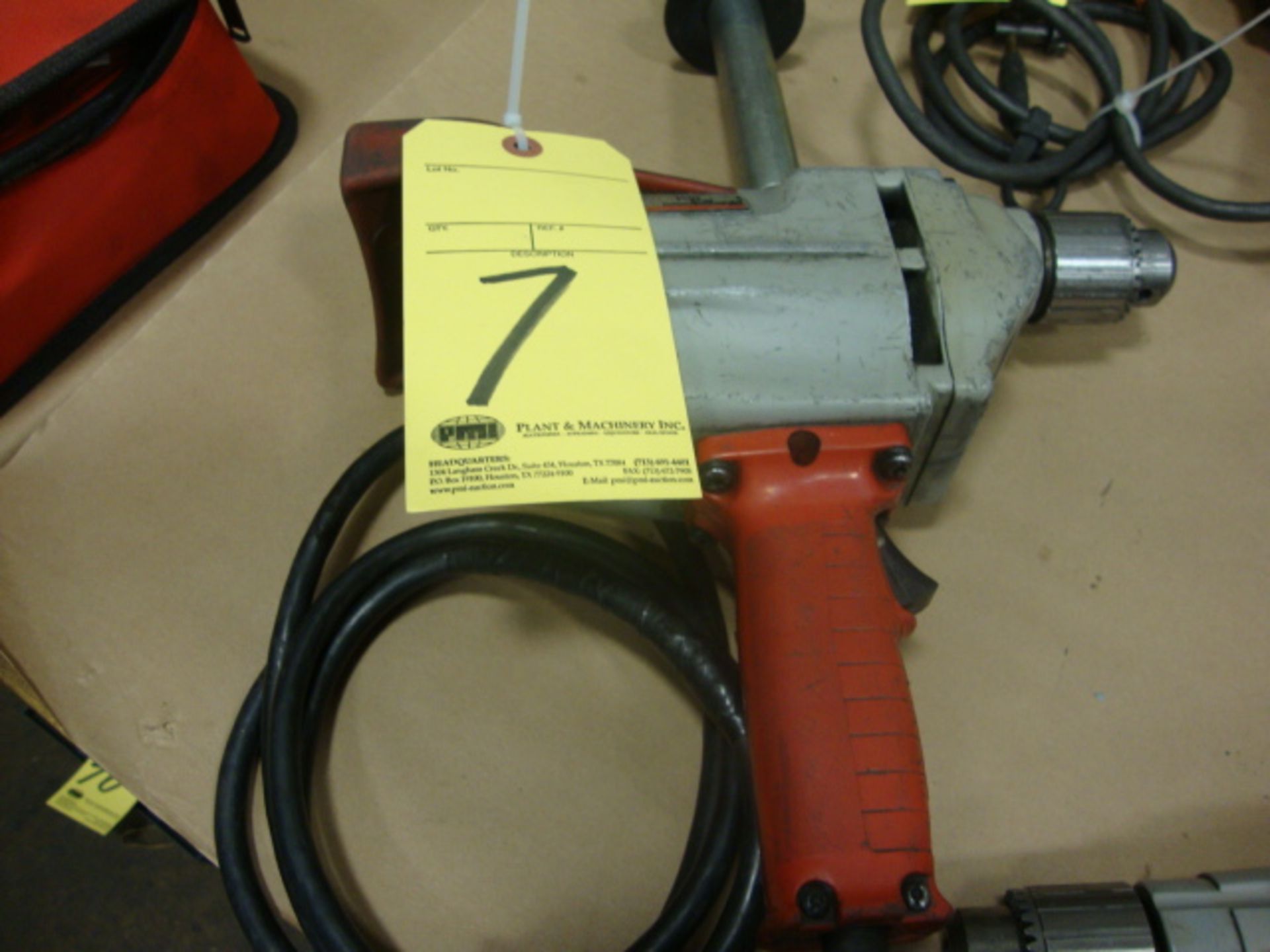 ELECTRIC DRILL, MILWAUKEE 1/2", H.D., 450 RPM, 120 v.