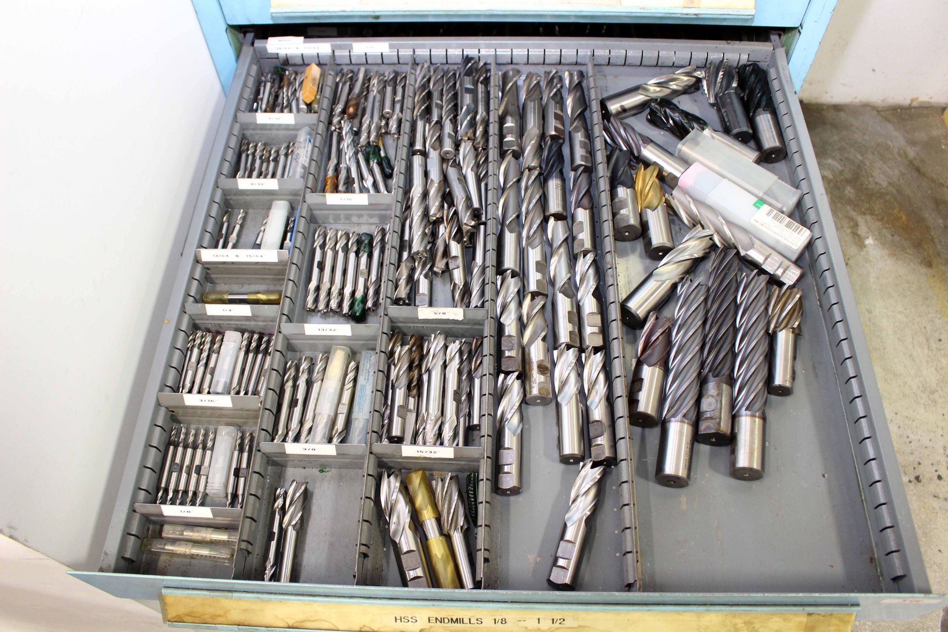 LOT OF HIGH SPEED ENDMILLS