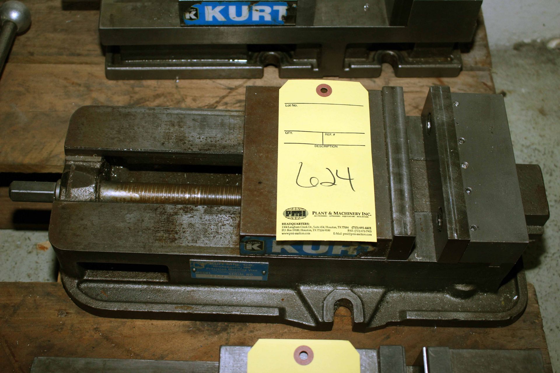 MACHINE VISE, KURT 6"