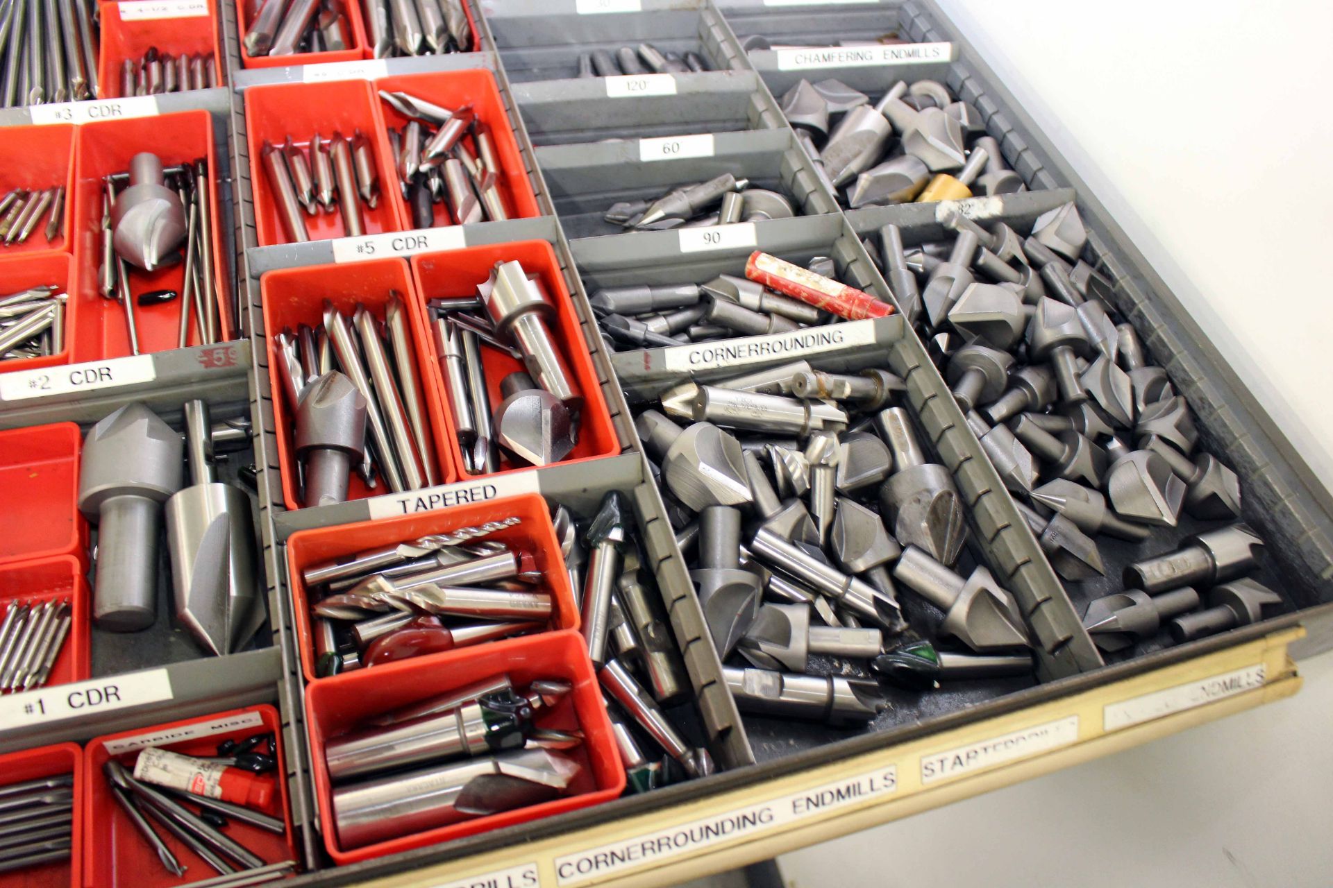 LOT OF COUNTERSINKS, CENTER DRILLS, CORNER ROUNDING ENDMILLS