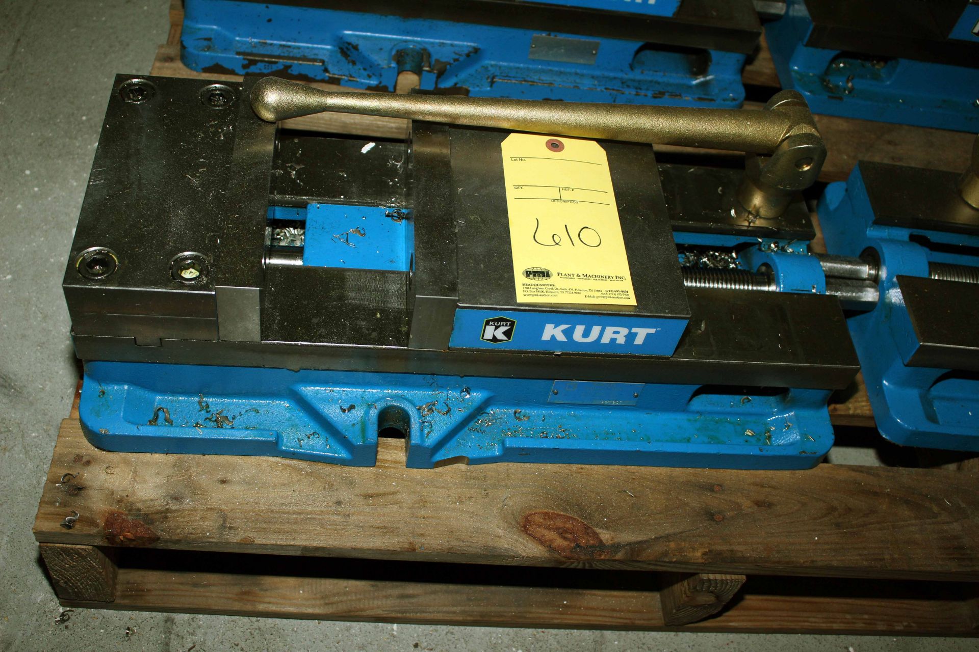 MACHINE VISE, KURT 8"