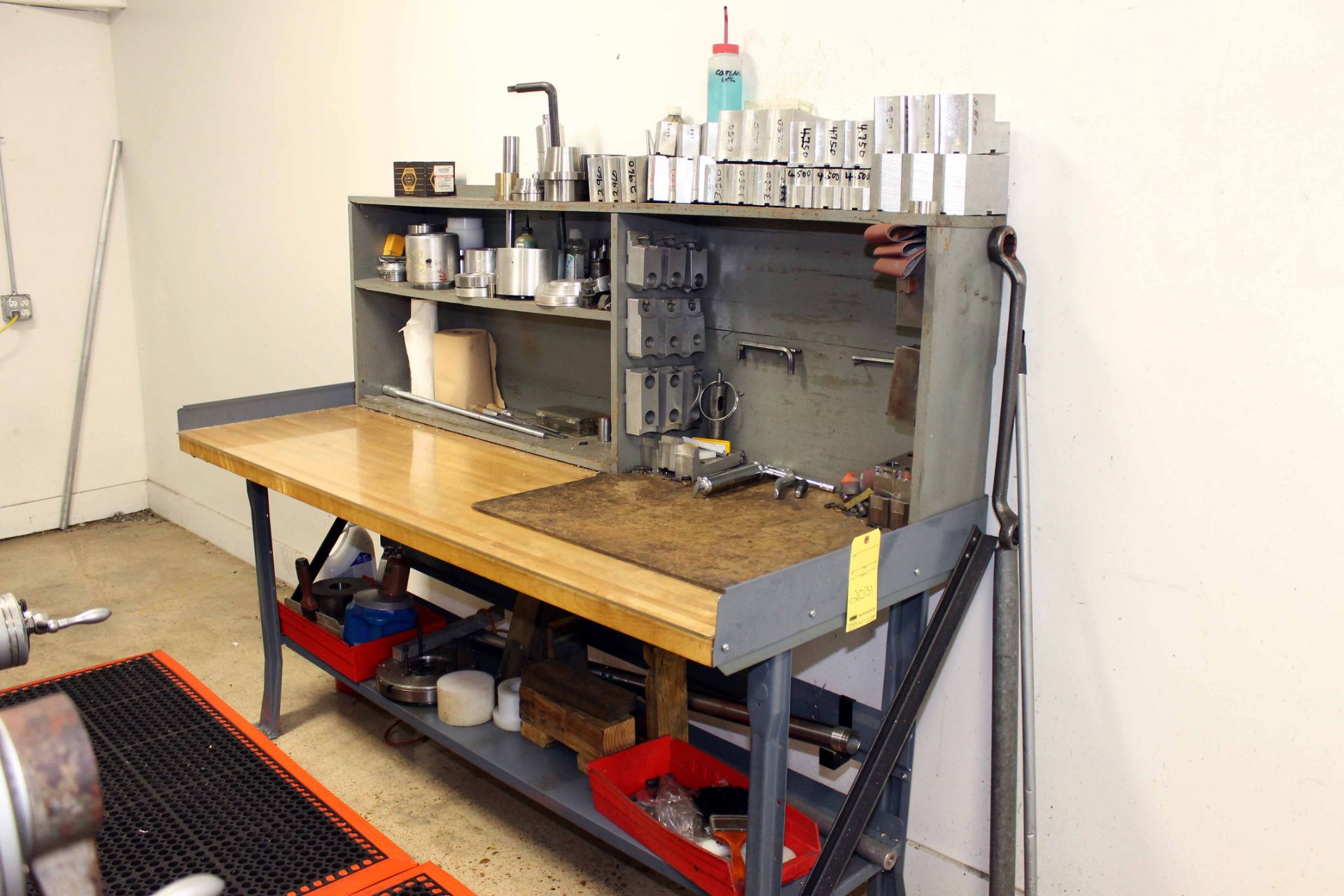 MAPLE TOP WORKBENCH, w/chuck jaws & fixtures