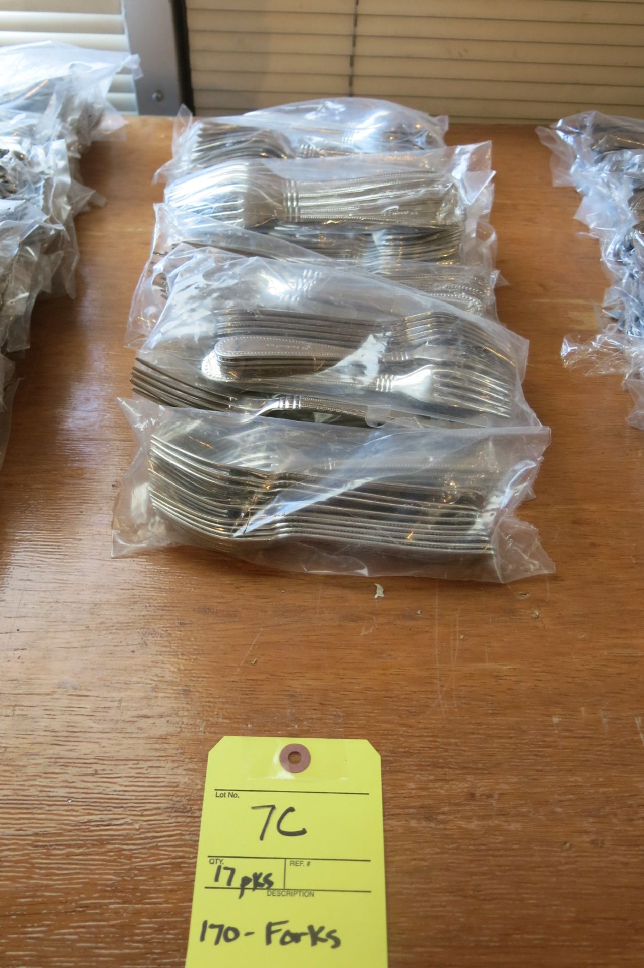 LOT OF FORKS, (170), 17 pks.