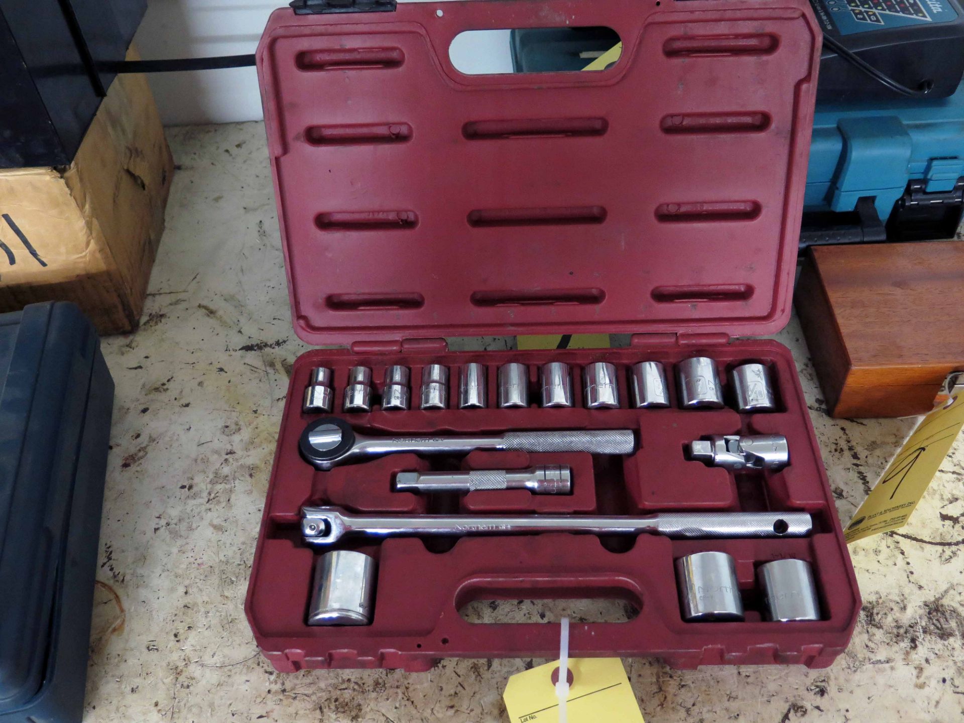 TOOL SET, NORTHERN, 1/2" drive, w/sockets, ratchet, extension, breaker bar