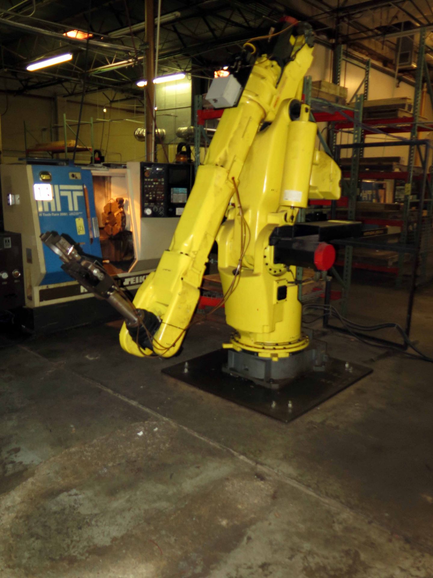 6-AXIS ROBOT, FANUC S-420iF, 264 lb. payload, 112.2" high reach, end effector, S/N E98506940