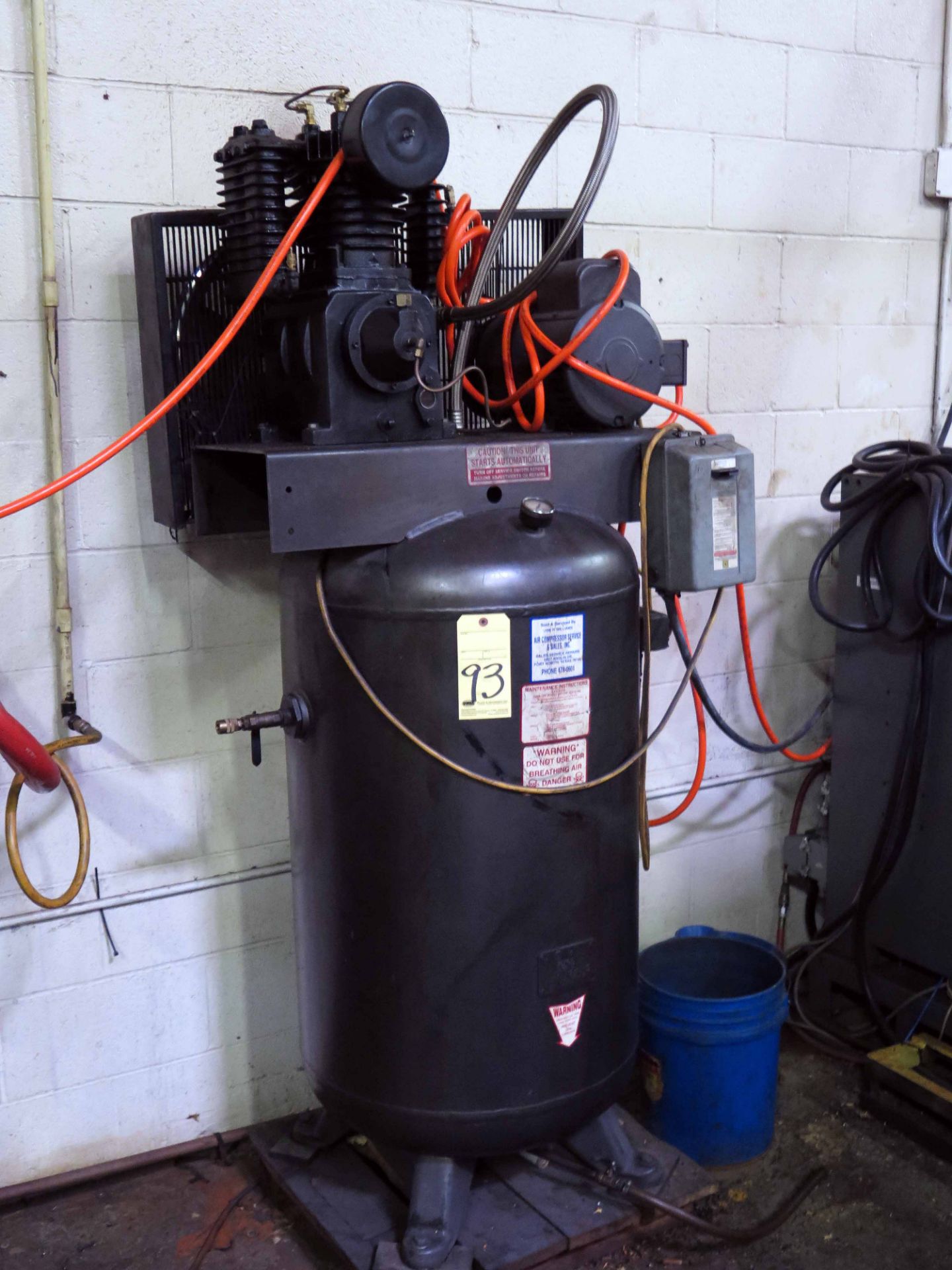 RECIPROCATING TYPE AIR COMPRESSOR, COMPRESSOR WORLD,  new 2008, approx. 40 gal. vert. air