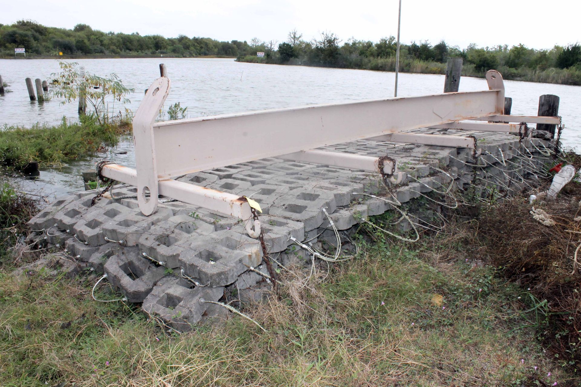 CONCRETE MATS WITH SPREADER BAR