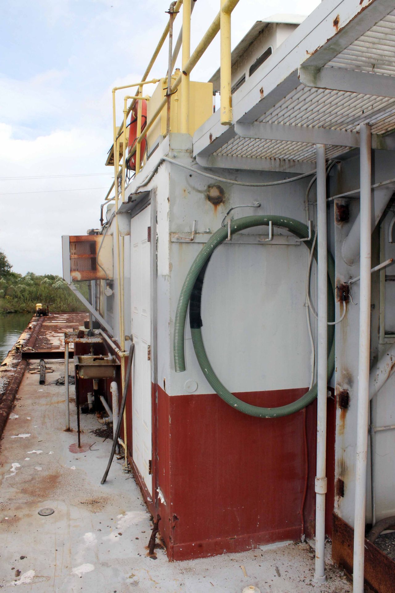 SELF PROPELLED WORK BARGE, M/V JIM GALLOWAY, built 1973, 30' W. x 87' L., 5'8" depth, steel hull, - Image 3 of 7