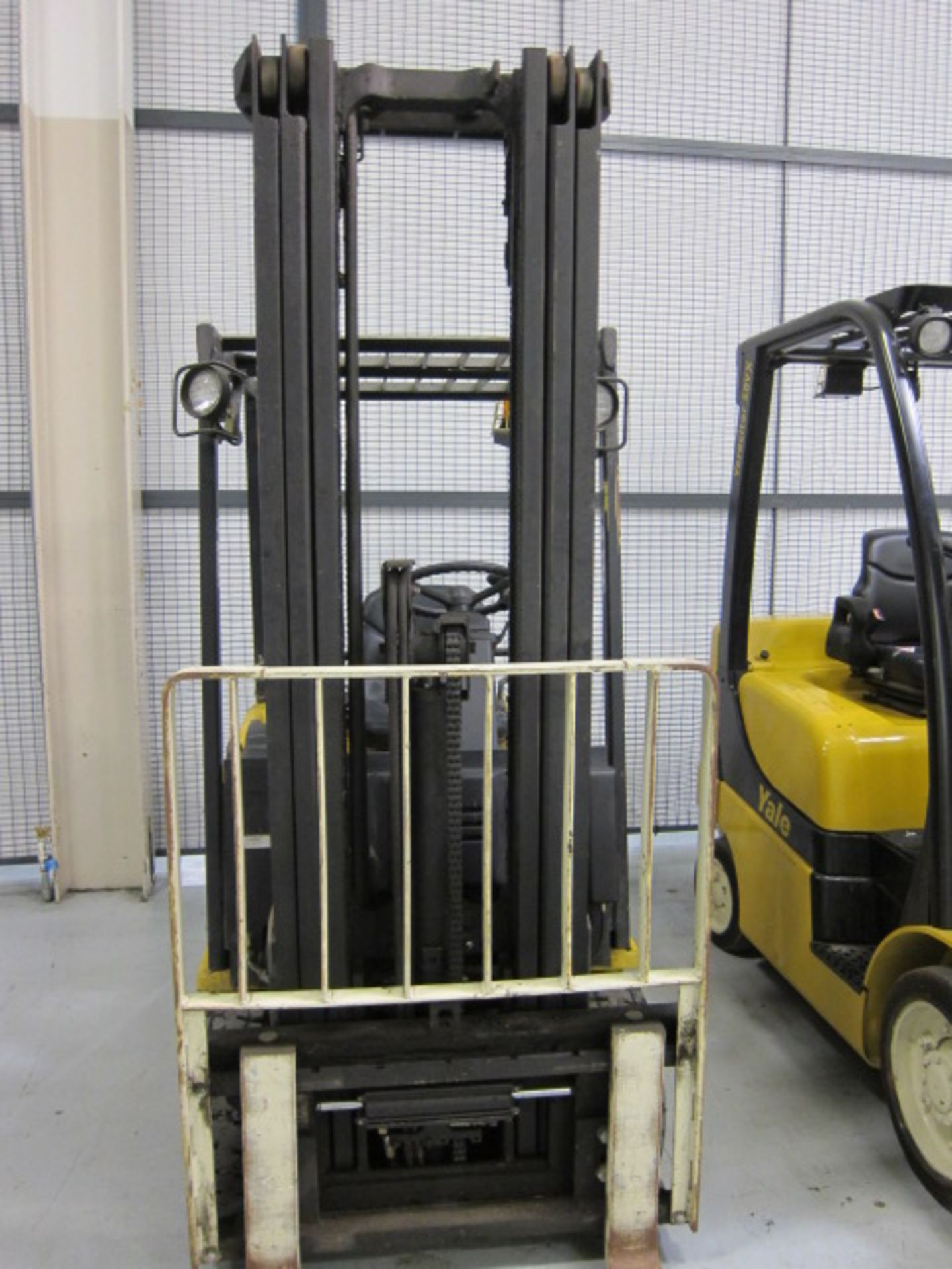 ELECTRIC FORKLIFT, YALE 3,000 LB. CAP. MDL. ERP030TGN36TE094, new 2001, 94" triple stage mast, - Image 3 of 7