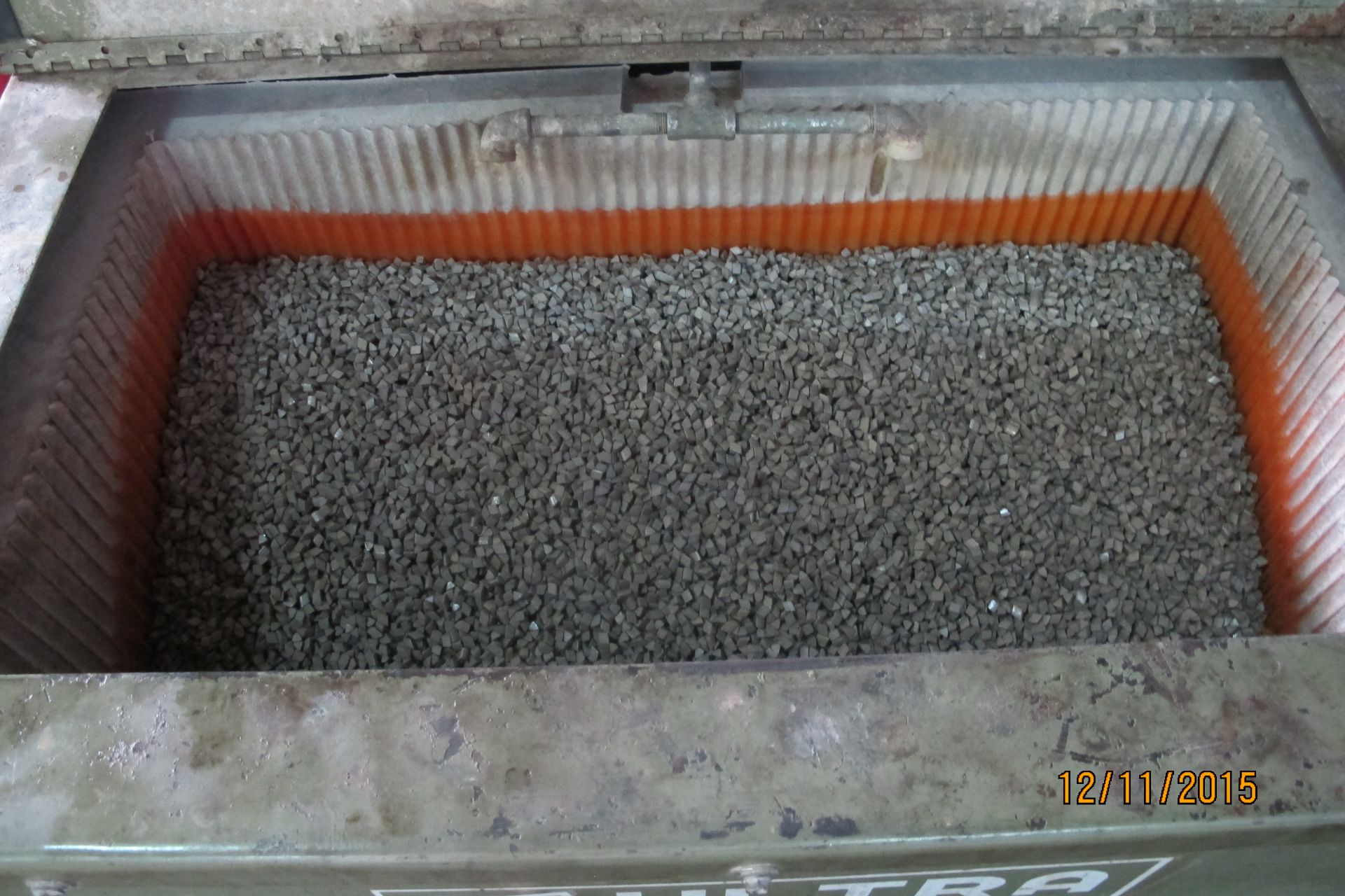 VIBRATORY FINISHER, ULTRAMATIC - Image 2 of 2