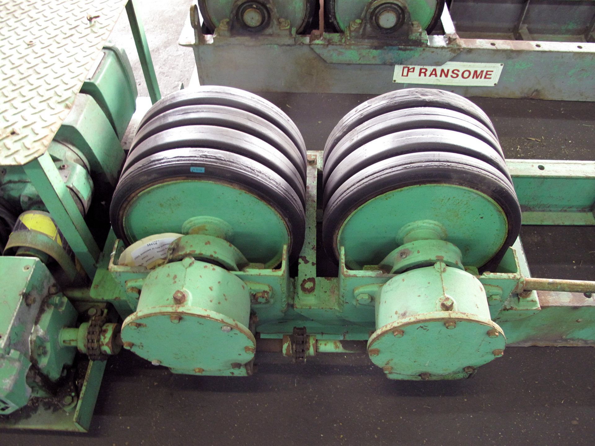 TANK TURNING ROLL, RANSOME 20,000 LB. CAP. DRIVER & IDLER, w/foot pedal - Image 7 of 8