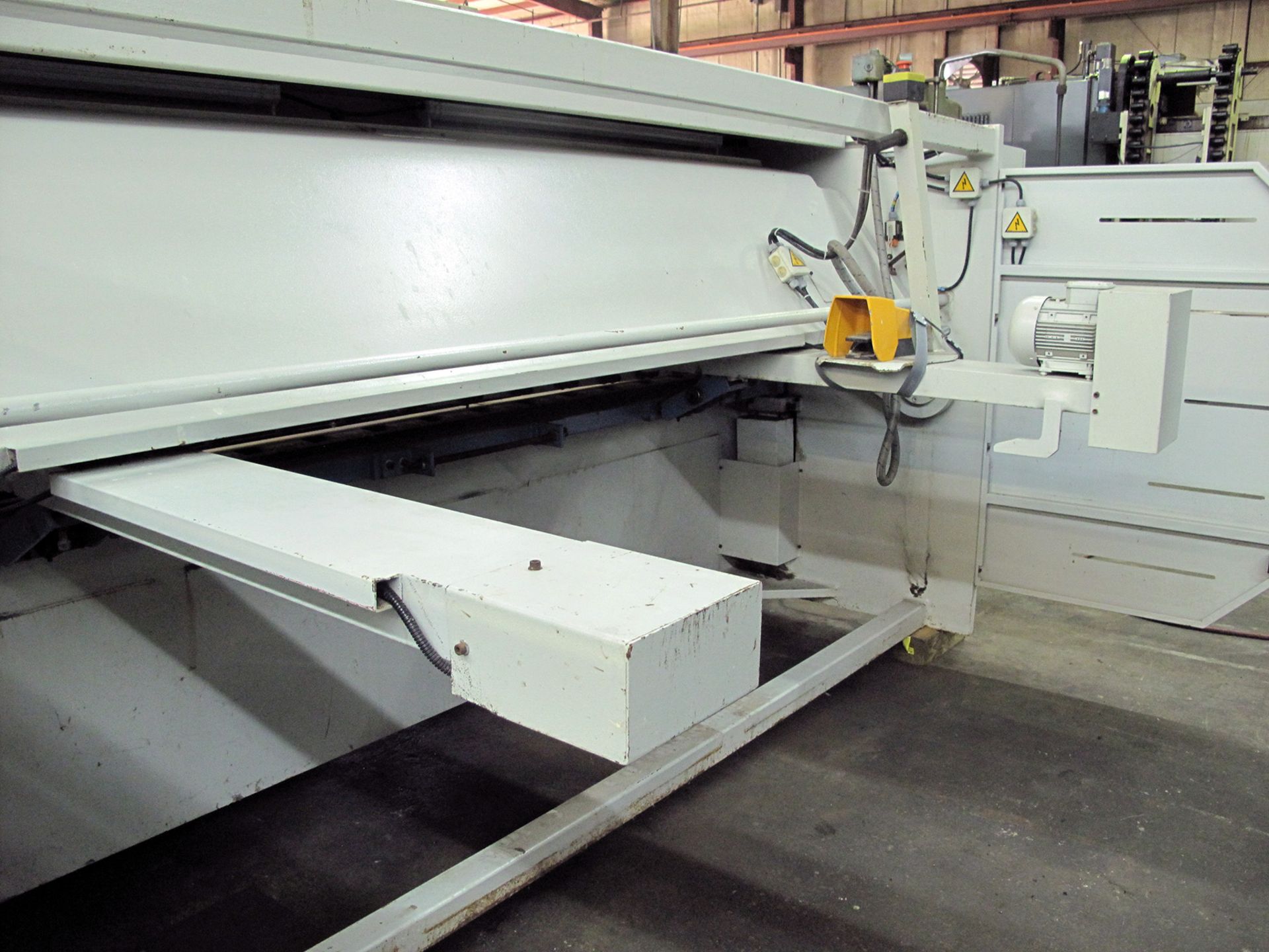 HYDRAULIC SQUARING SHEAR, ERMAK 10' X 5/16" MDL. HGS, new 2007, 120" cutting length, 5/16" mild - Image 7 of 7