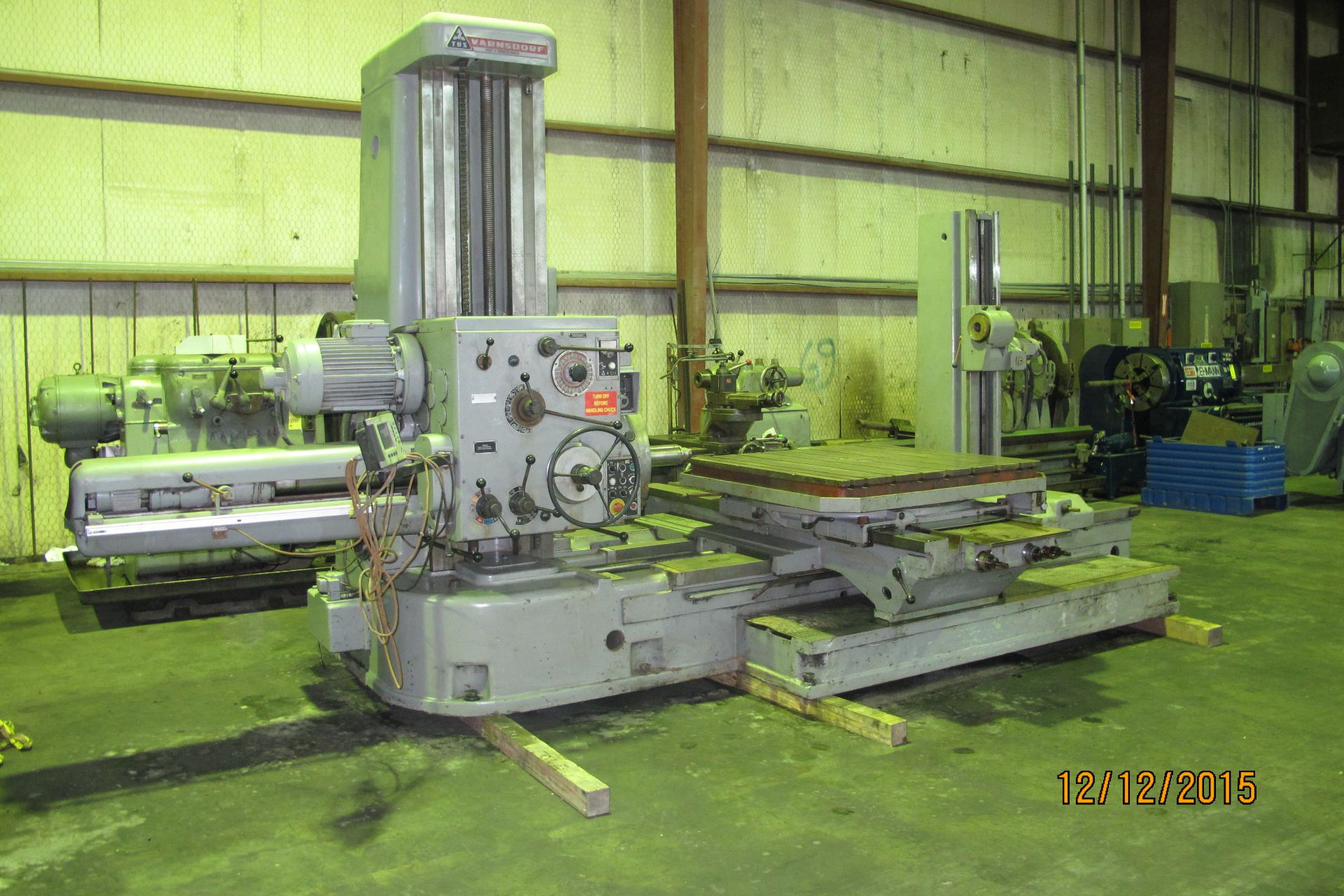 HORIZONTAL BORING MILL, TOS VARNSDORF 4", 4" spdl., No. 50 taper, (23) spdl. spds: 7.1-1,120 RPM, ( - Image 2 of 8