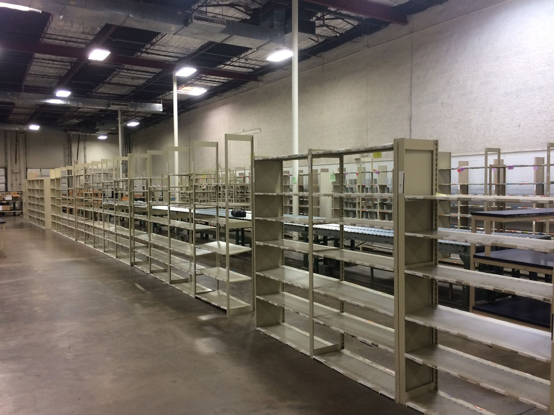 SHELVING SYSTEM