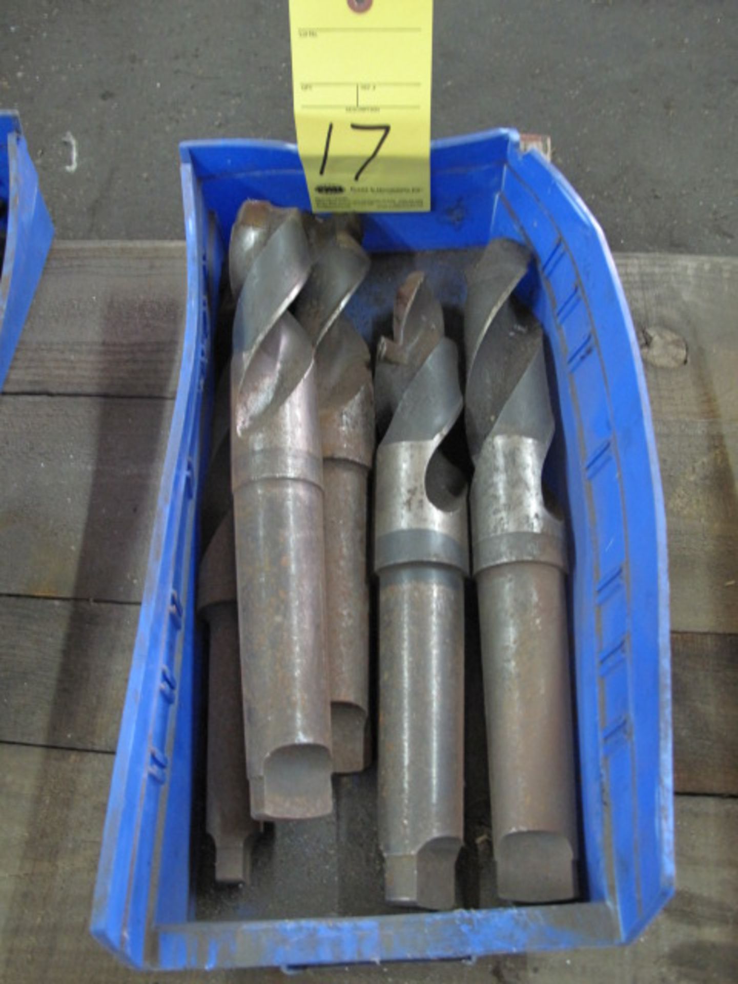 LOT OF TAPER SHANK DRILL BITS