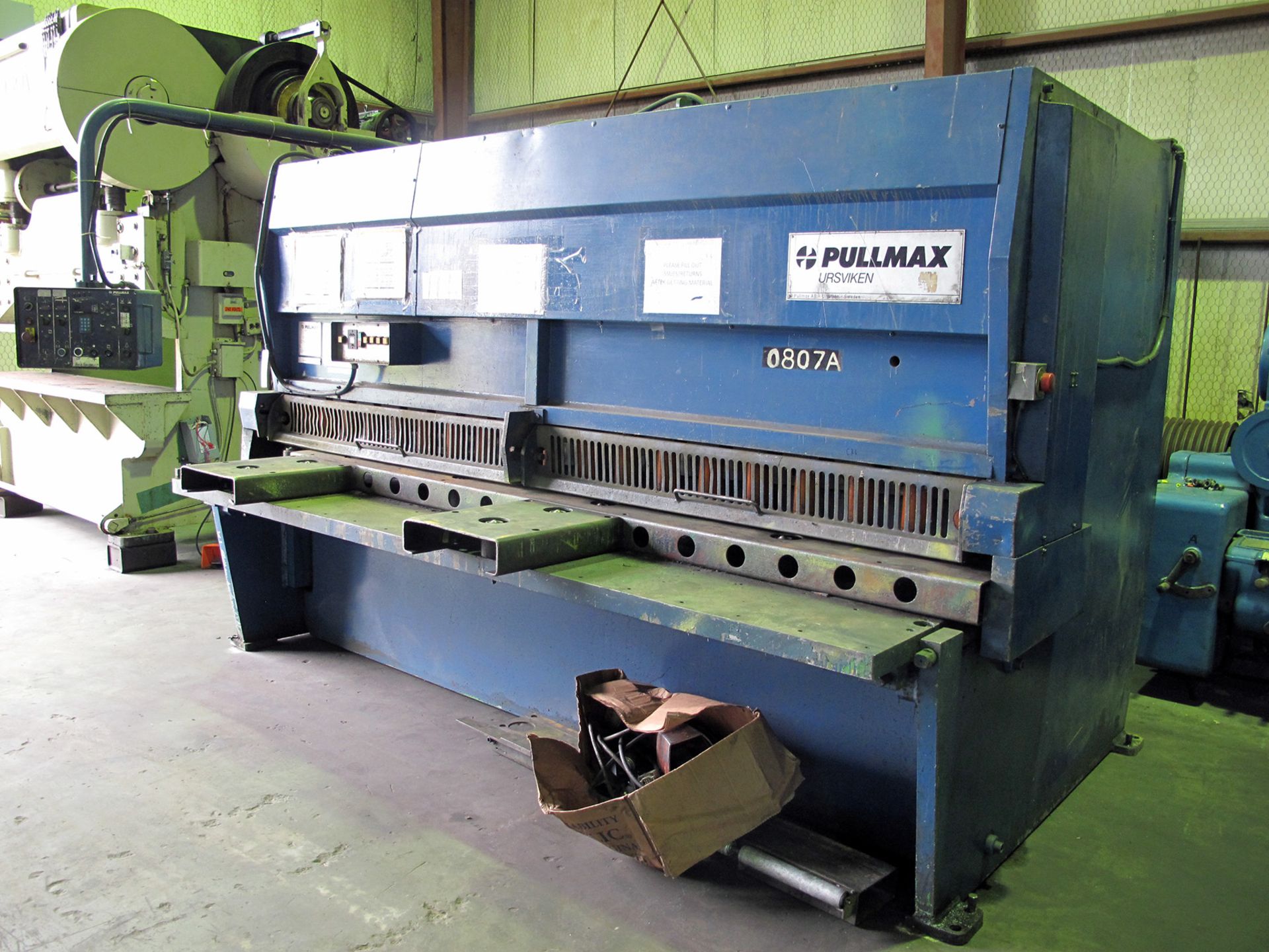 HYDRAULIC GUILLOTINE SHEAR, 10' x 1/2" PULLMAX  MDL. GSA-430, 120" cutting length, 1/2" mild - Image 3 of 12