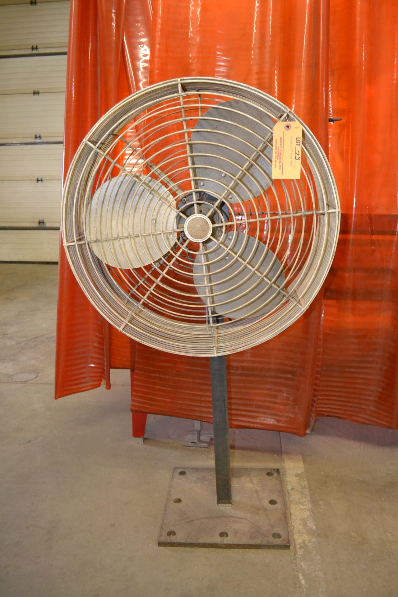 ELECTRIC 24 IN. PEDESTAL FAN