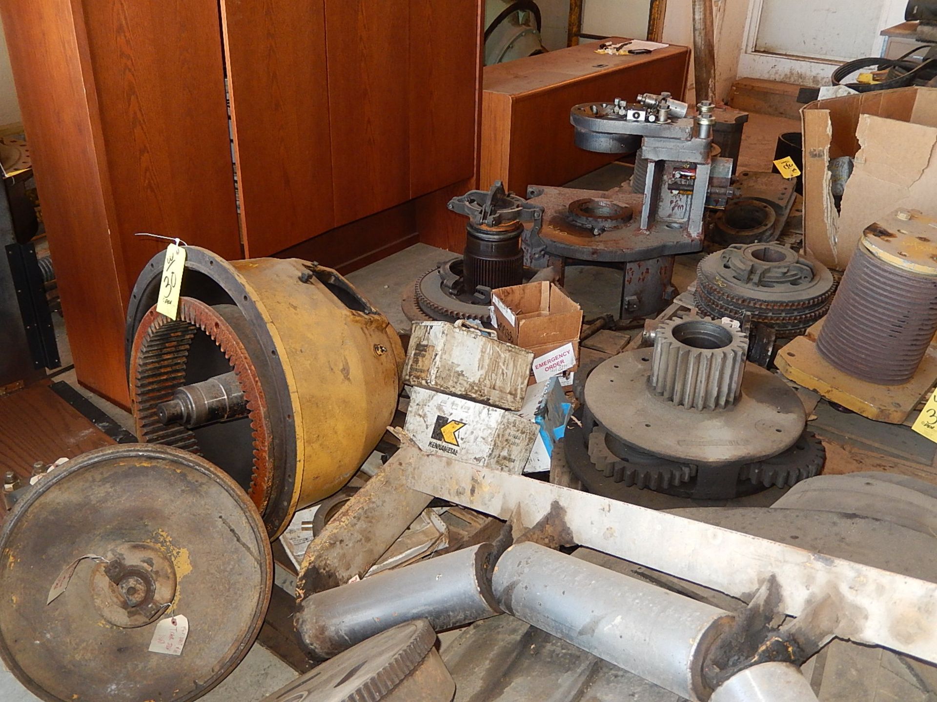 LOT: New, Used & Rebuilt Parts & Inventory for Large Cold Planer Machines: Planetary Gears, - Image 5 of 14