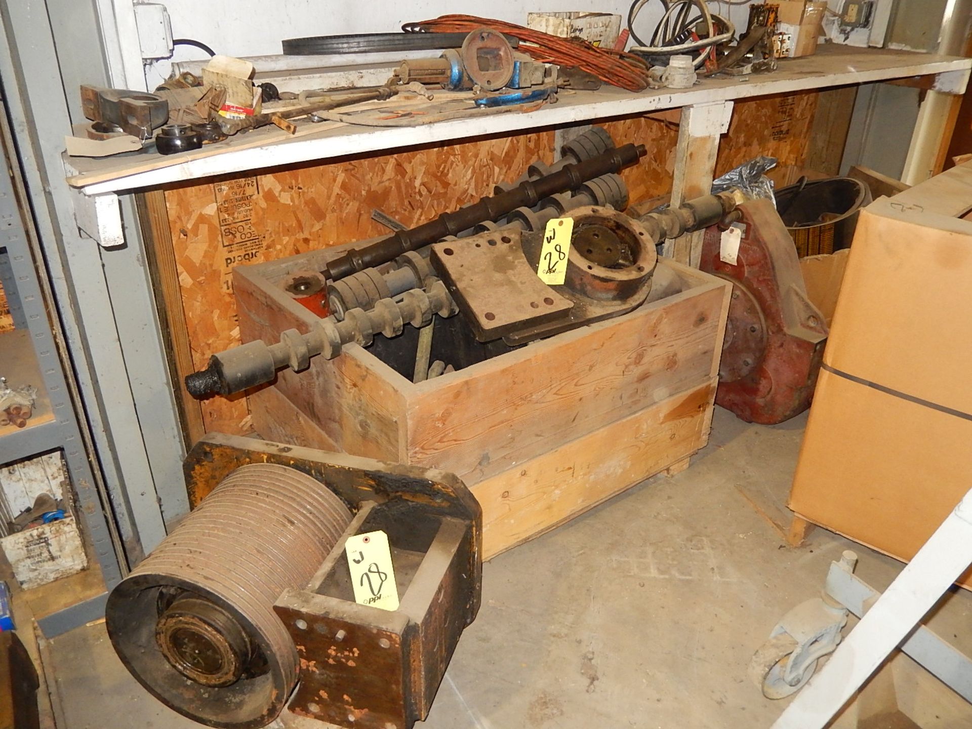 LOT: Assorted Cold Planer Parts & Inventory: Hydraulic Pumps, Crusher Parts, Mill Parts, Filters, - Image 2 of 13