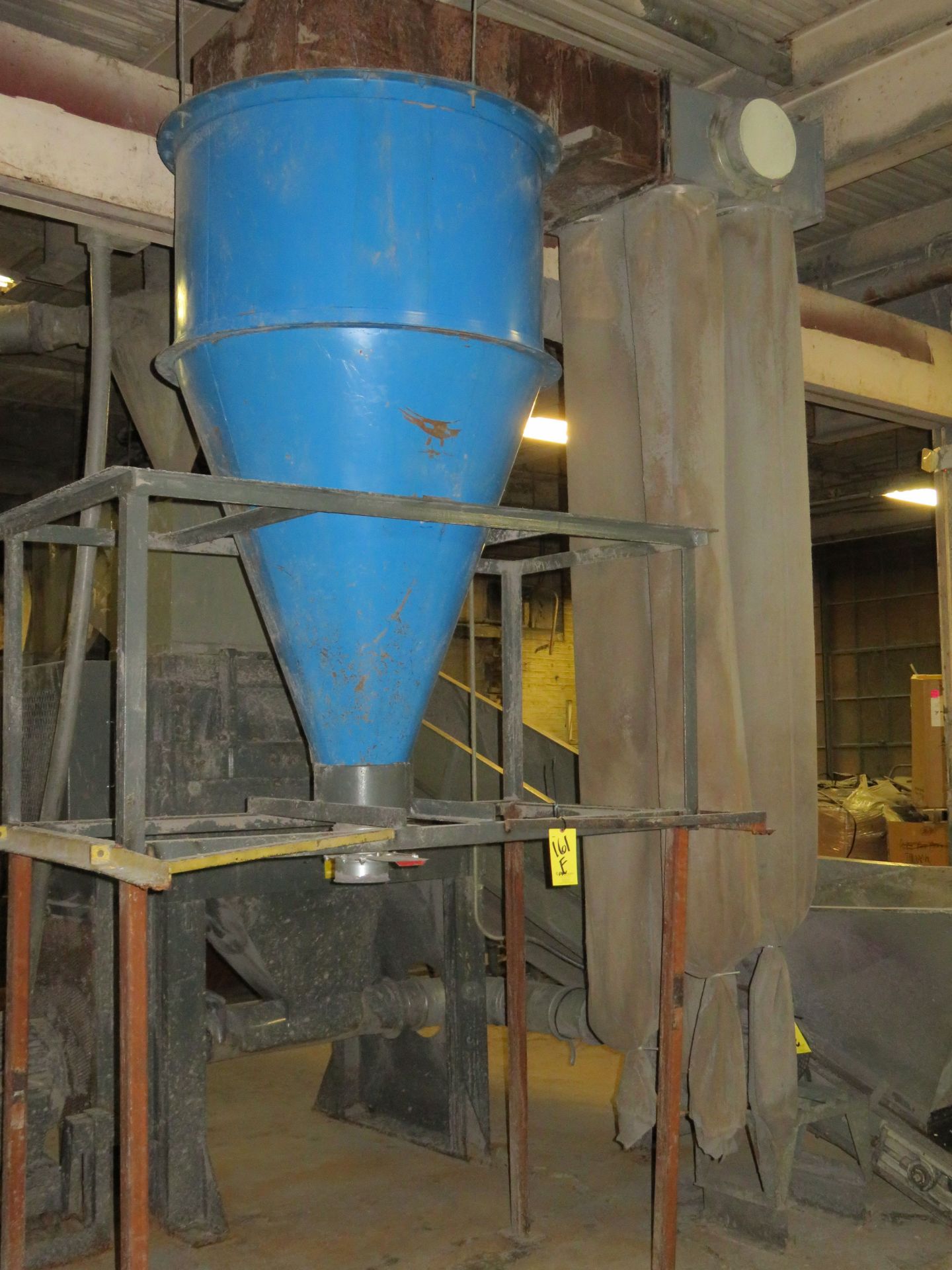 Single Cyclone 4-Bag Dust Collector, with Bottom Discharge (Euclid, OH)