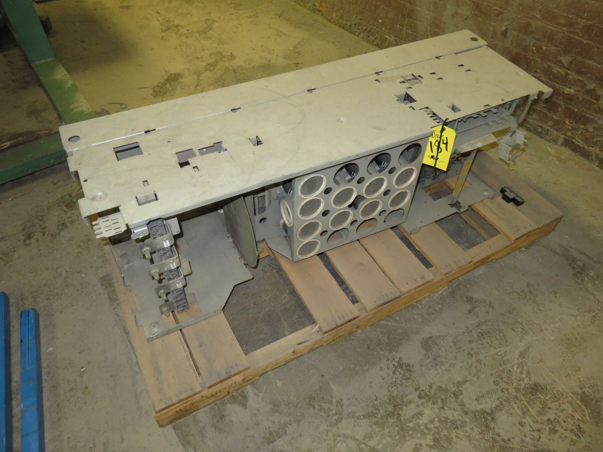 LOT: Control Cabinet & Drive on Pallet (Euclid, OH)